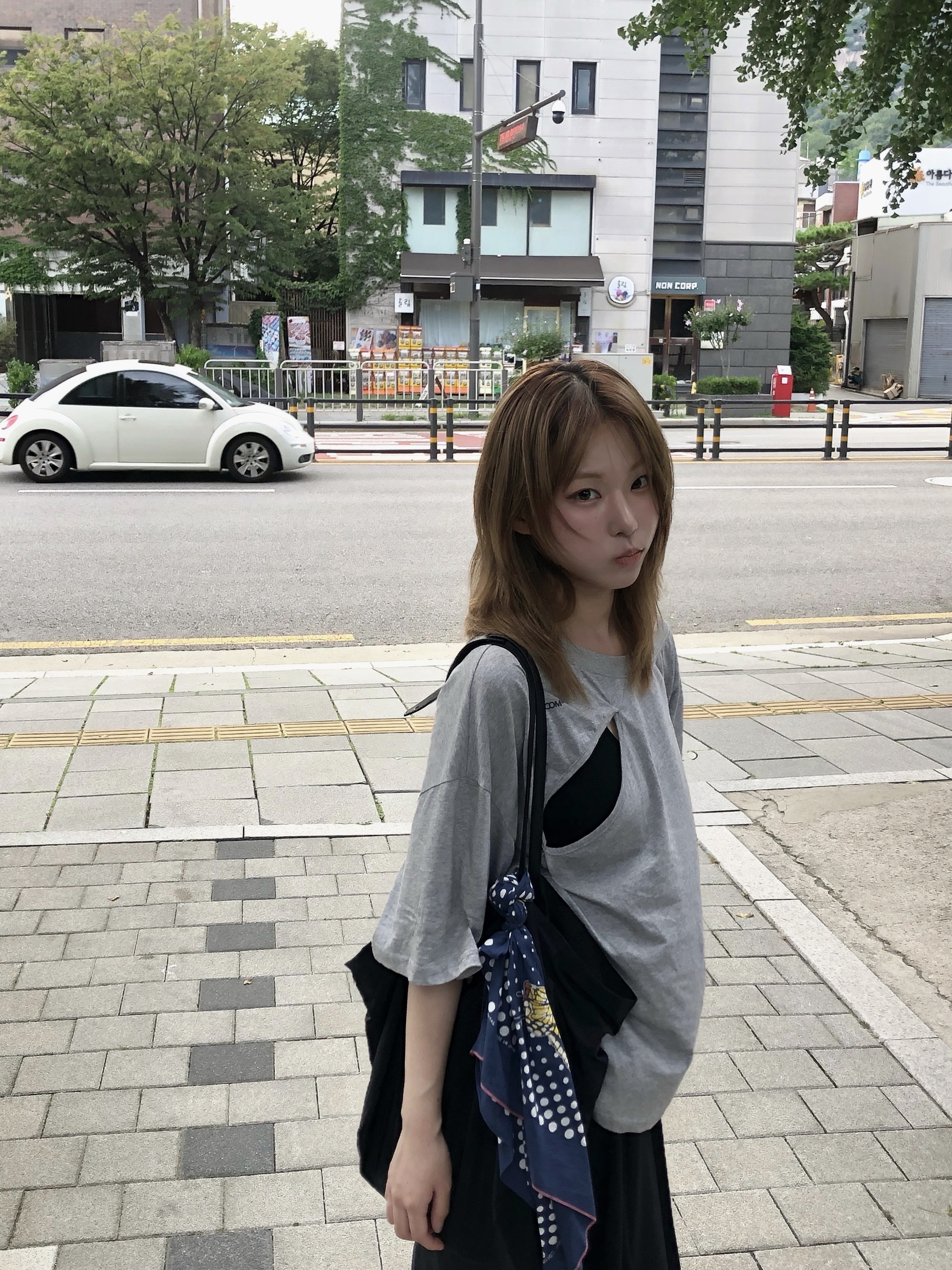 Kapital Fastcolor Selvedge Bandana Twin Swallowtail Black, Xlim Synopsis 01 Bag Black 착용 스타일