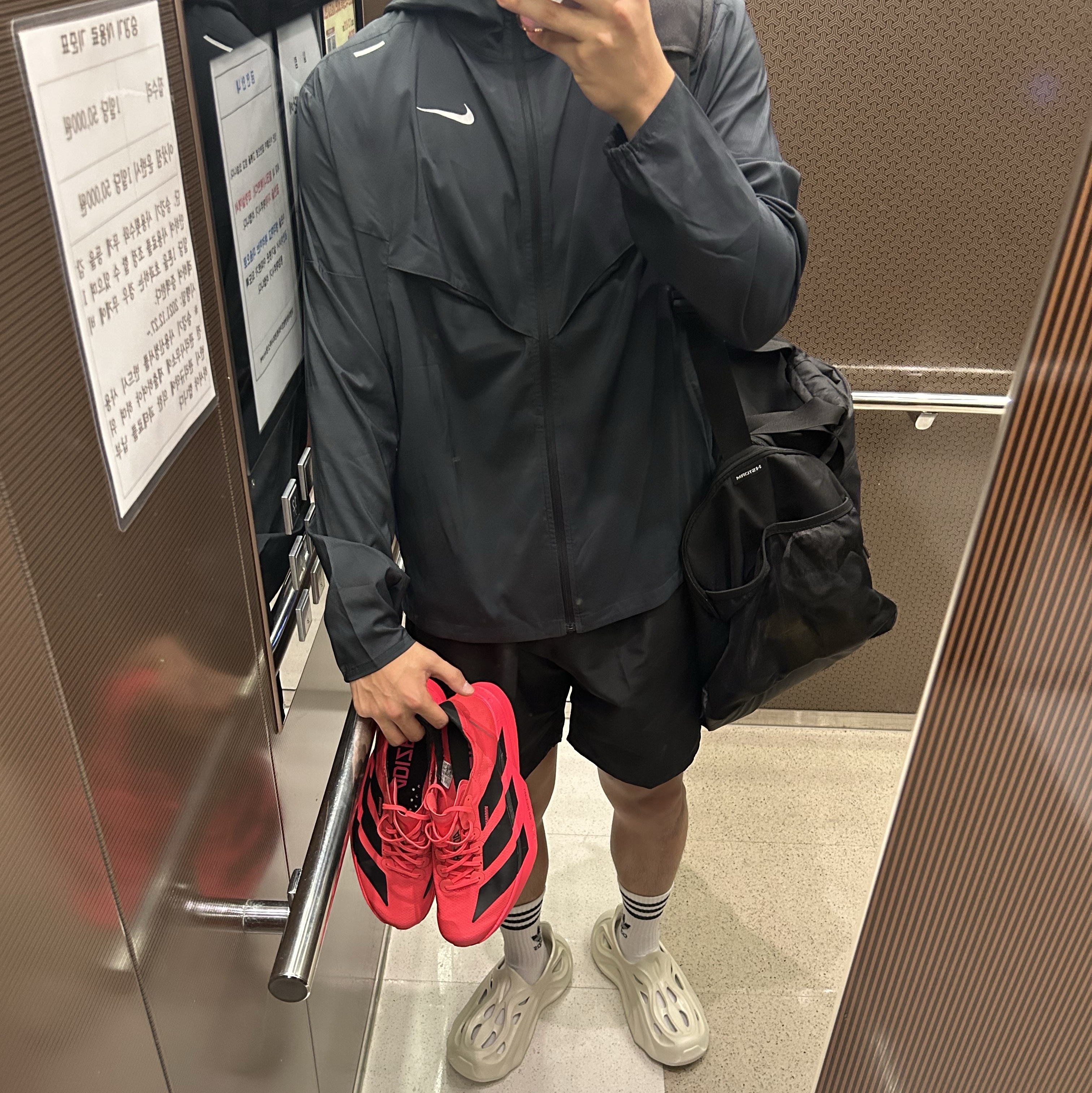 Nike Windrunner Running Jacket Black - Asia 착용 스타일 - 2