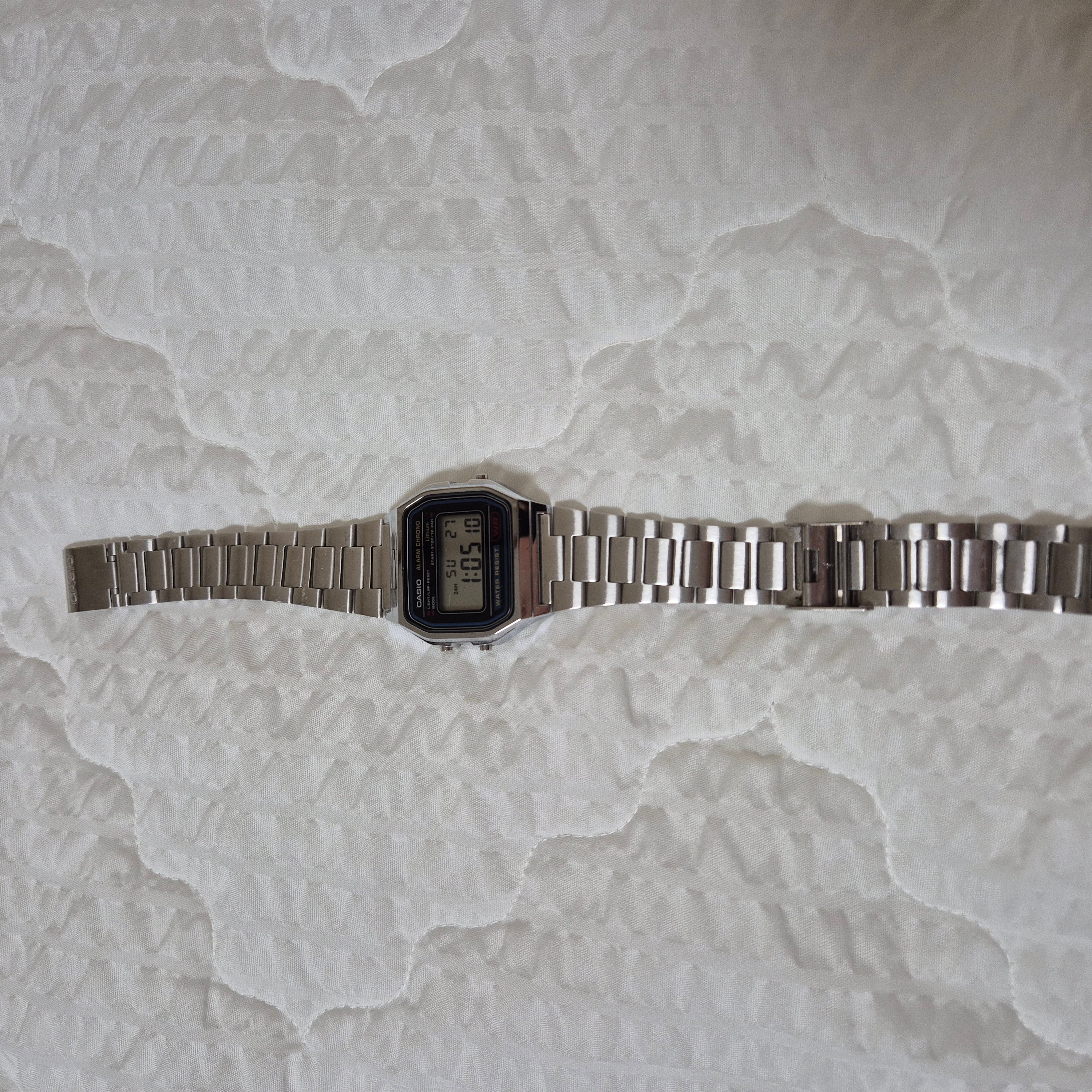 Casio A-158WA-1 착용 스타일