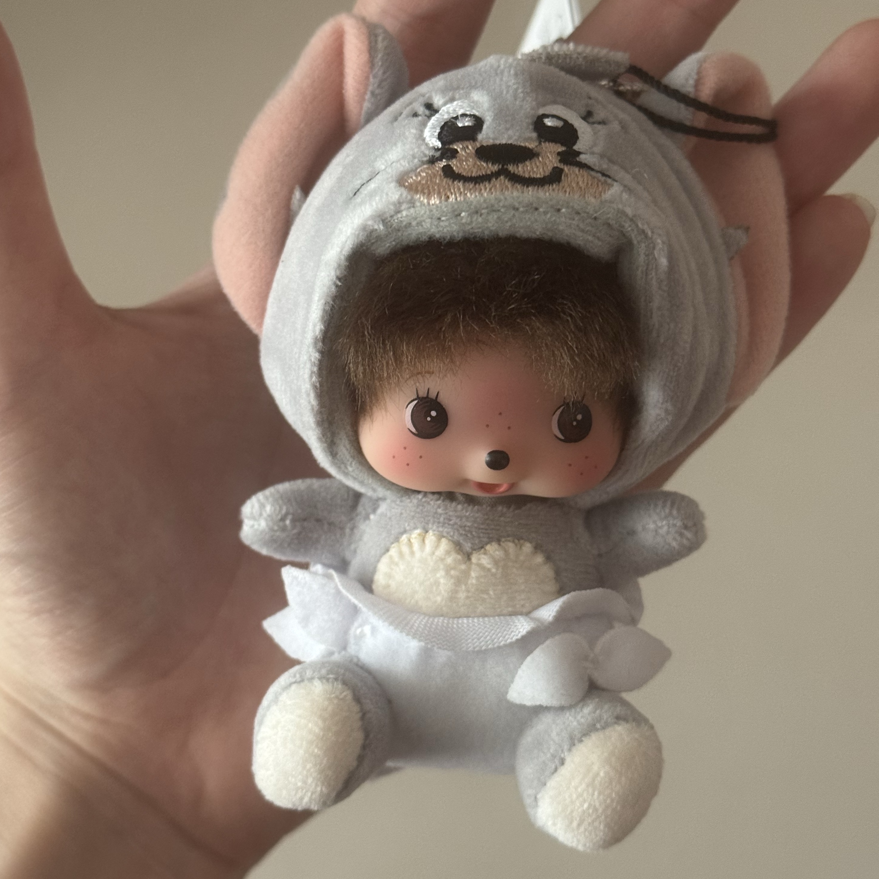 Monchhichi x Tom & Jerry SS Doll Mini Key Chain Tuffy 착용 스타일 - 2