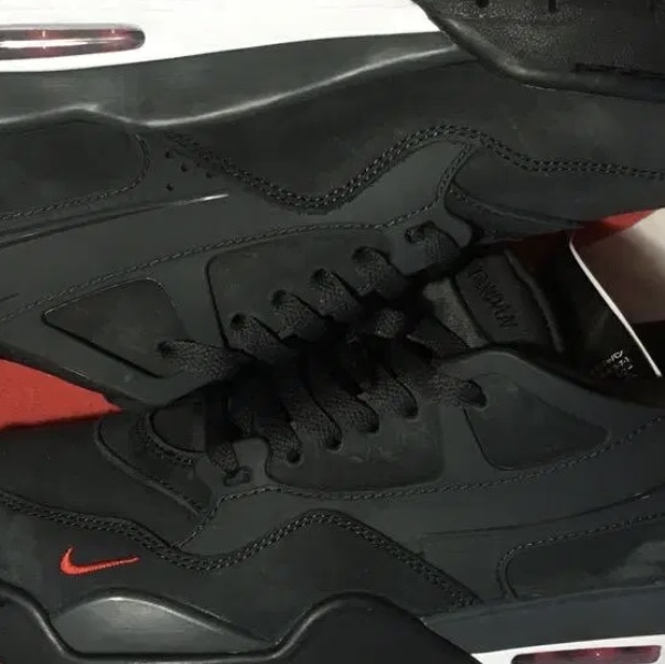Jordan 4 x Nigel Sylvester RM SP Driveway Grey 착용 스타일