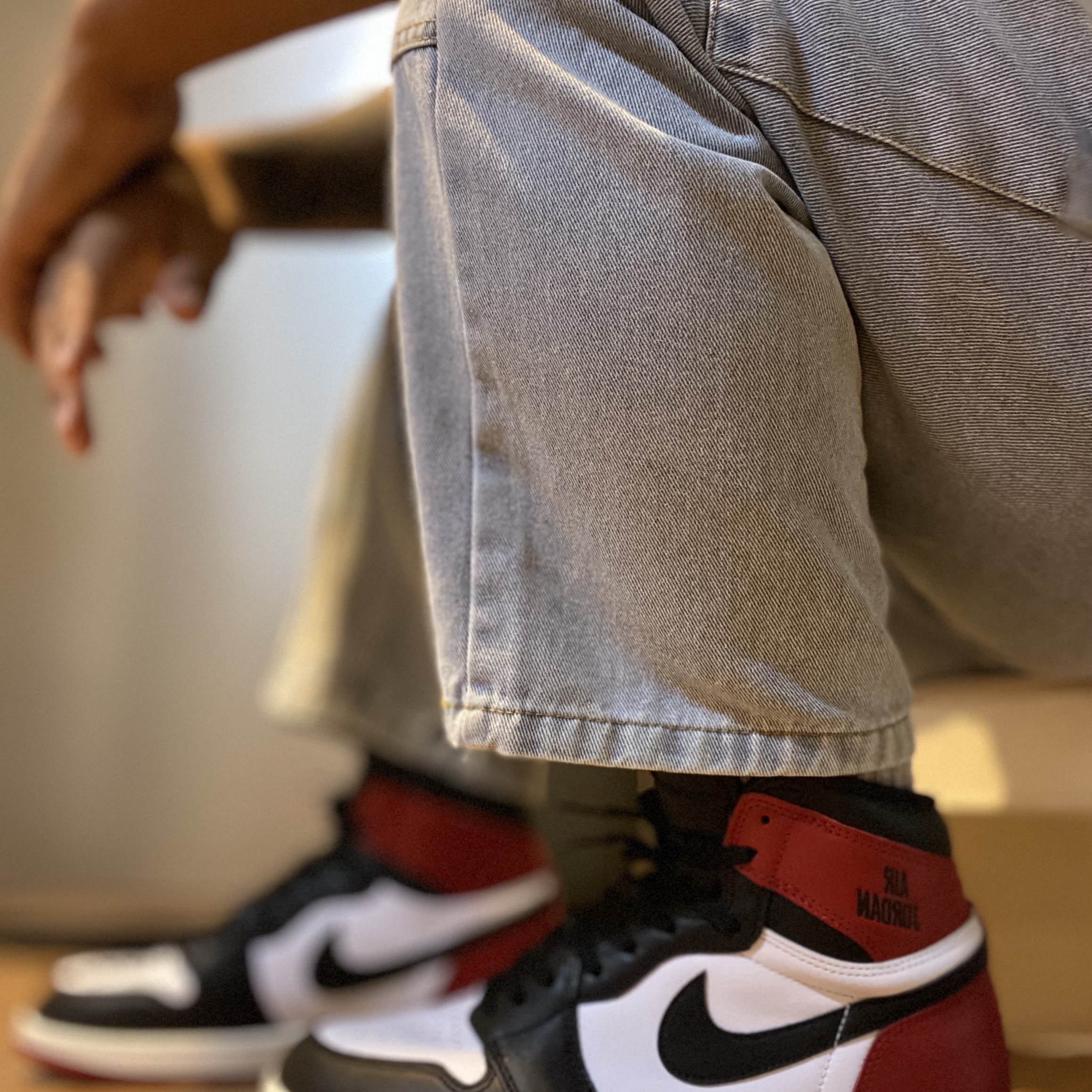Jordan 1 Retro High OG Black Toe 착용 스타일 - 1