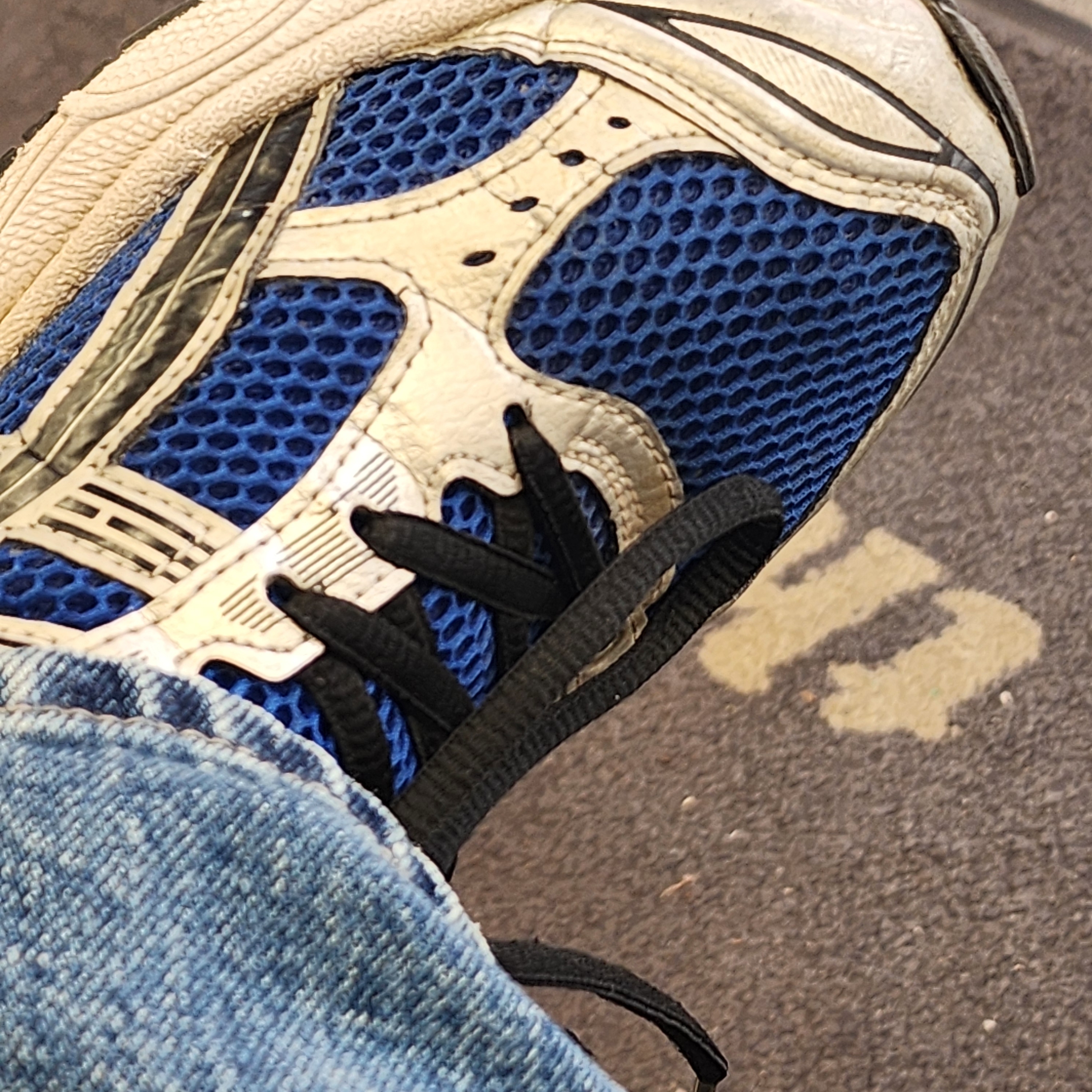 Asics Gel-Kayano 14 Monaco Blue Black 착용 스타일