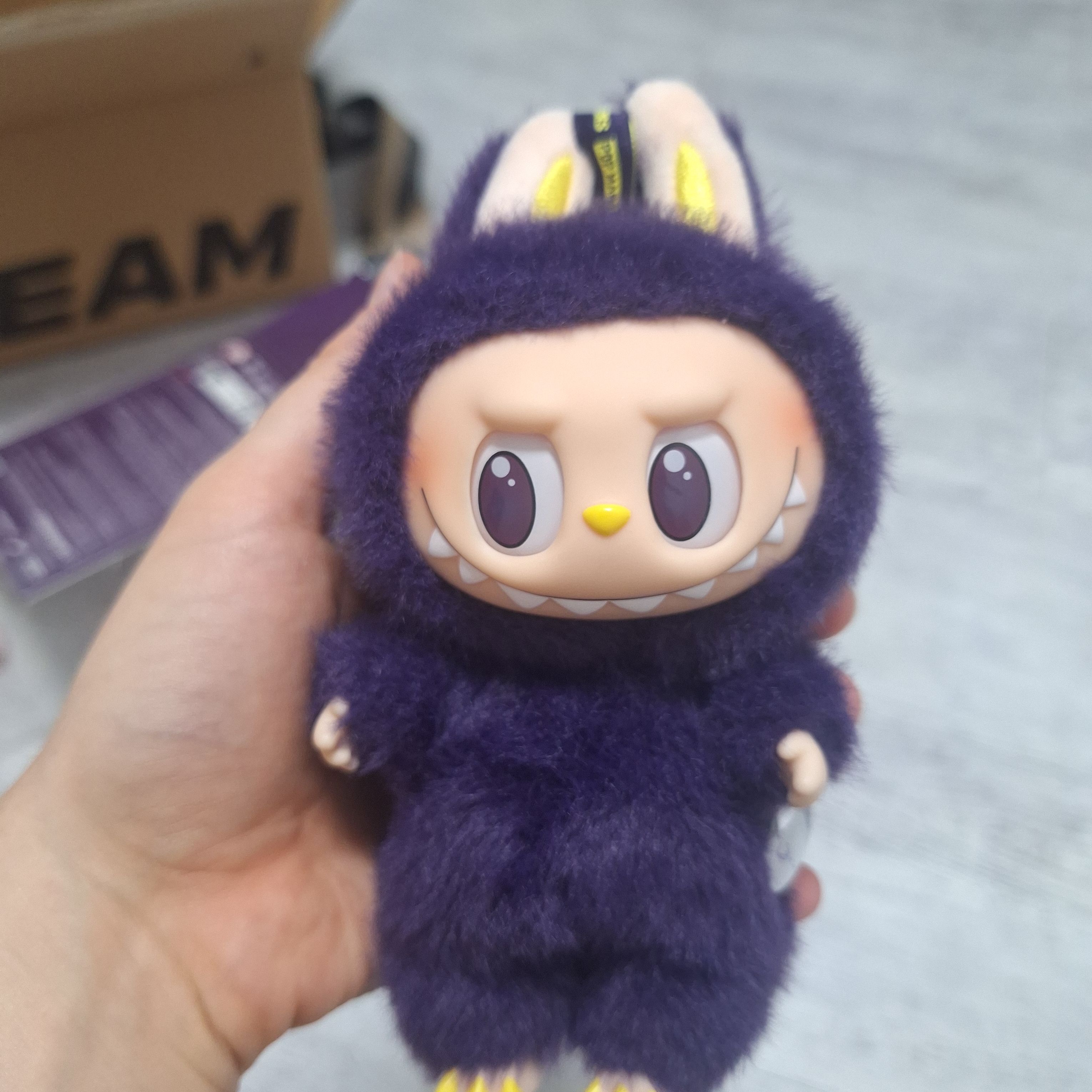 Pop Mart Labubu x Pronounce Lucky Fairy Toy Keyring 착용 스타일 - 3