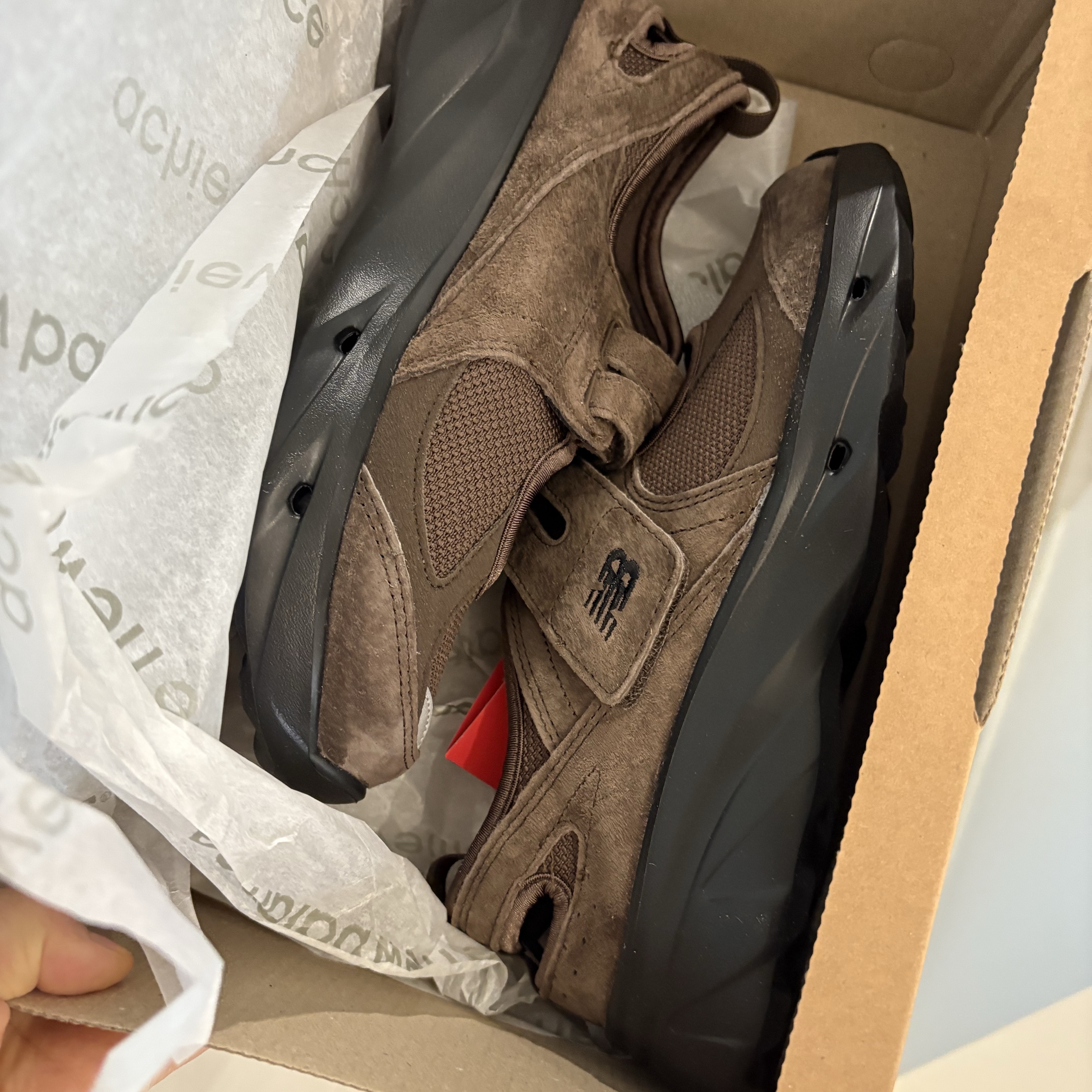 (W) New Balance Breeze SD2203 Brown 착용 스타일