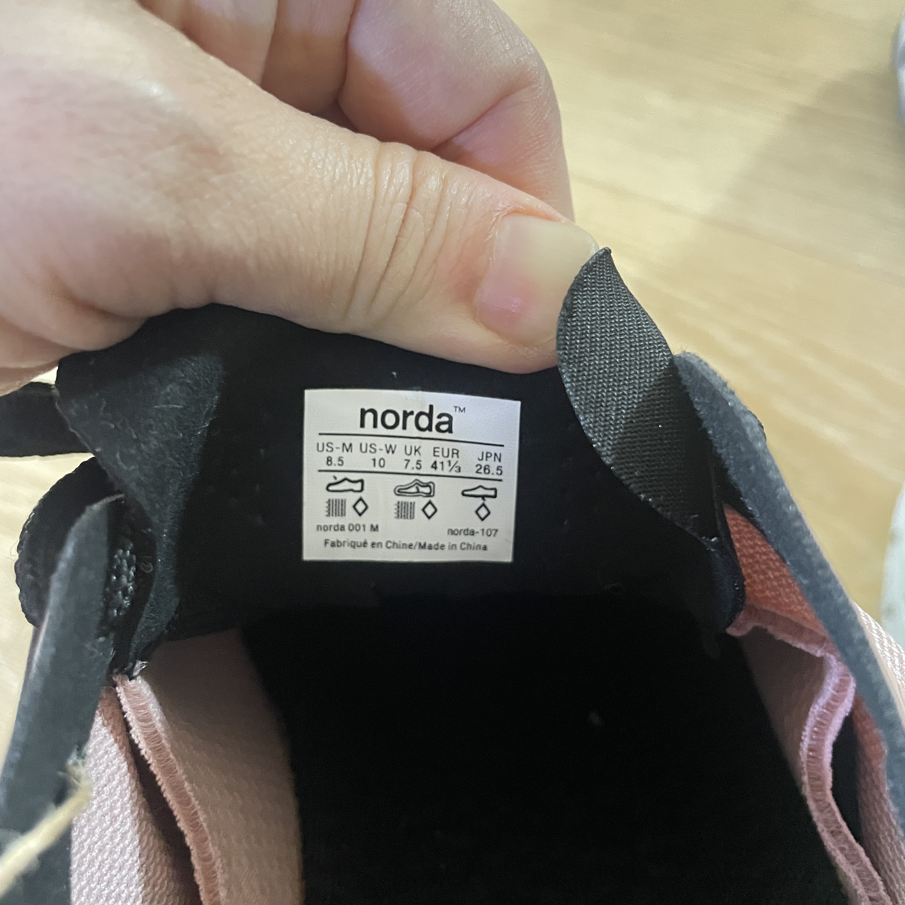 Norda 001 LTD Edition Axolotl 착용 스타일 - 1