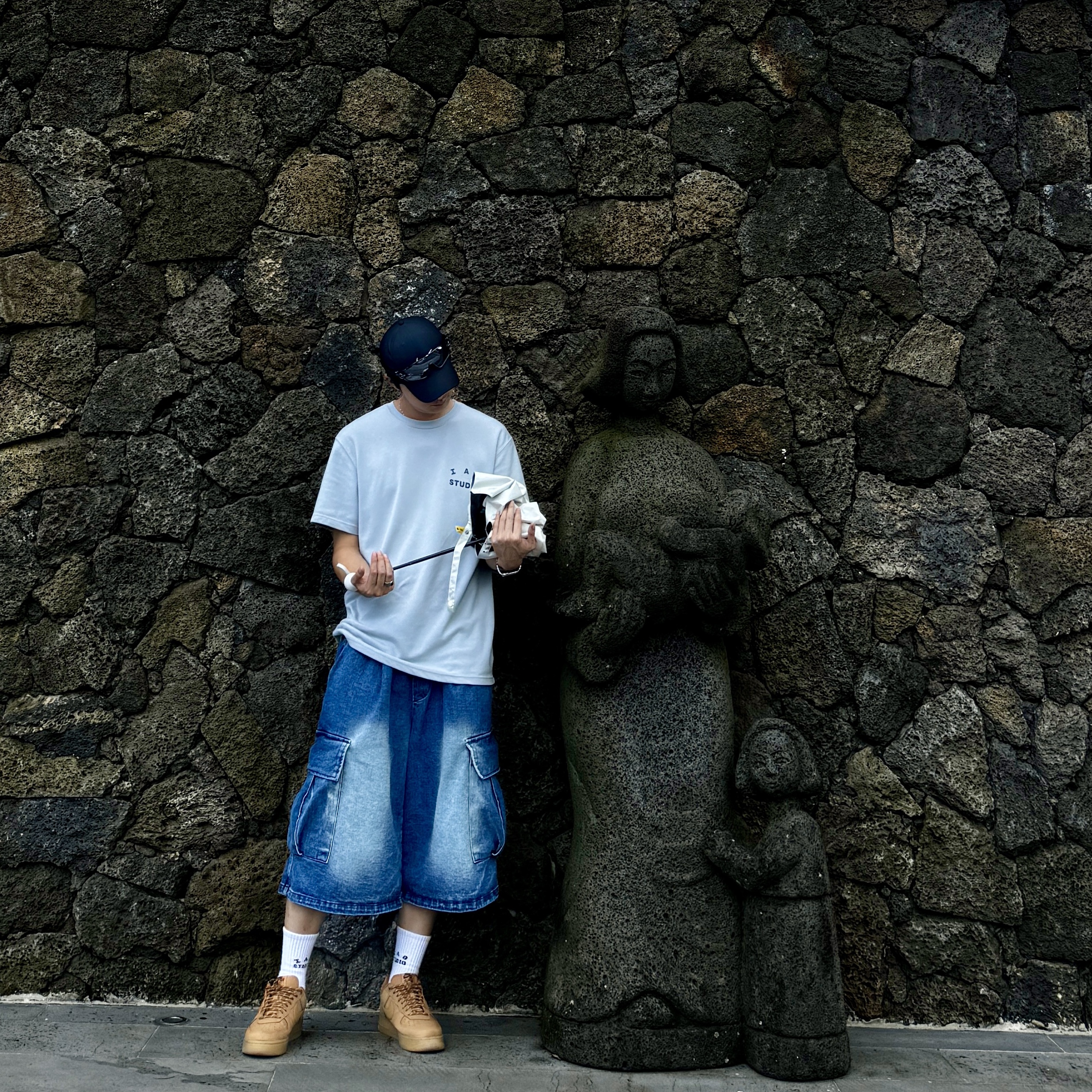 IAB Studio T-Shirt Ash Blue - 21SS 착용 스타일