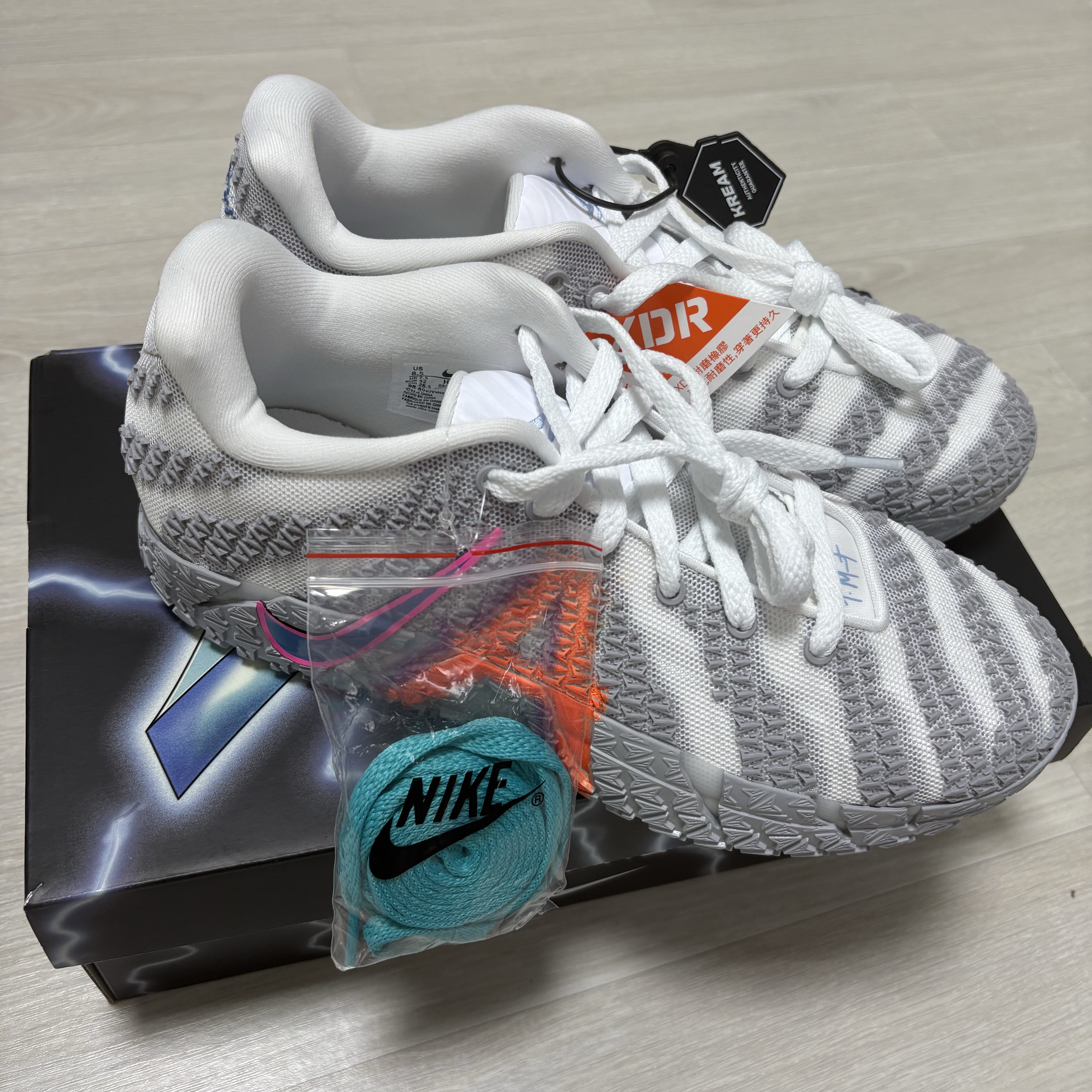 Nike Ja 3 EP Light Show 착용 스타일