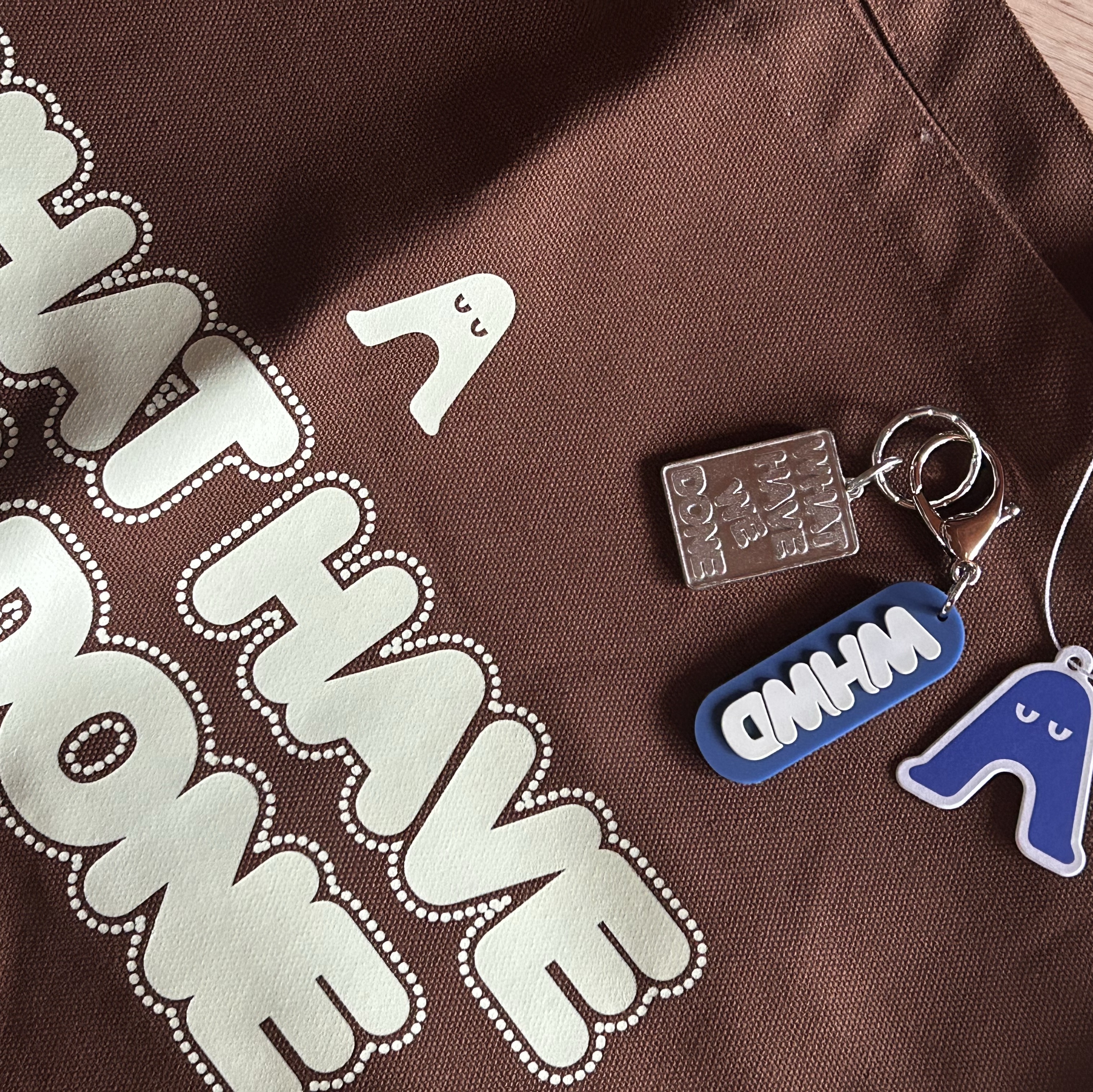 WHWD Silicone Keyring, WHWD Canvas Bag 착용 스타일 - 1