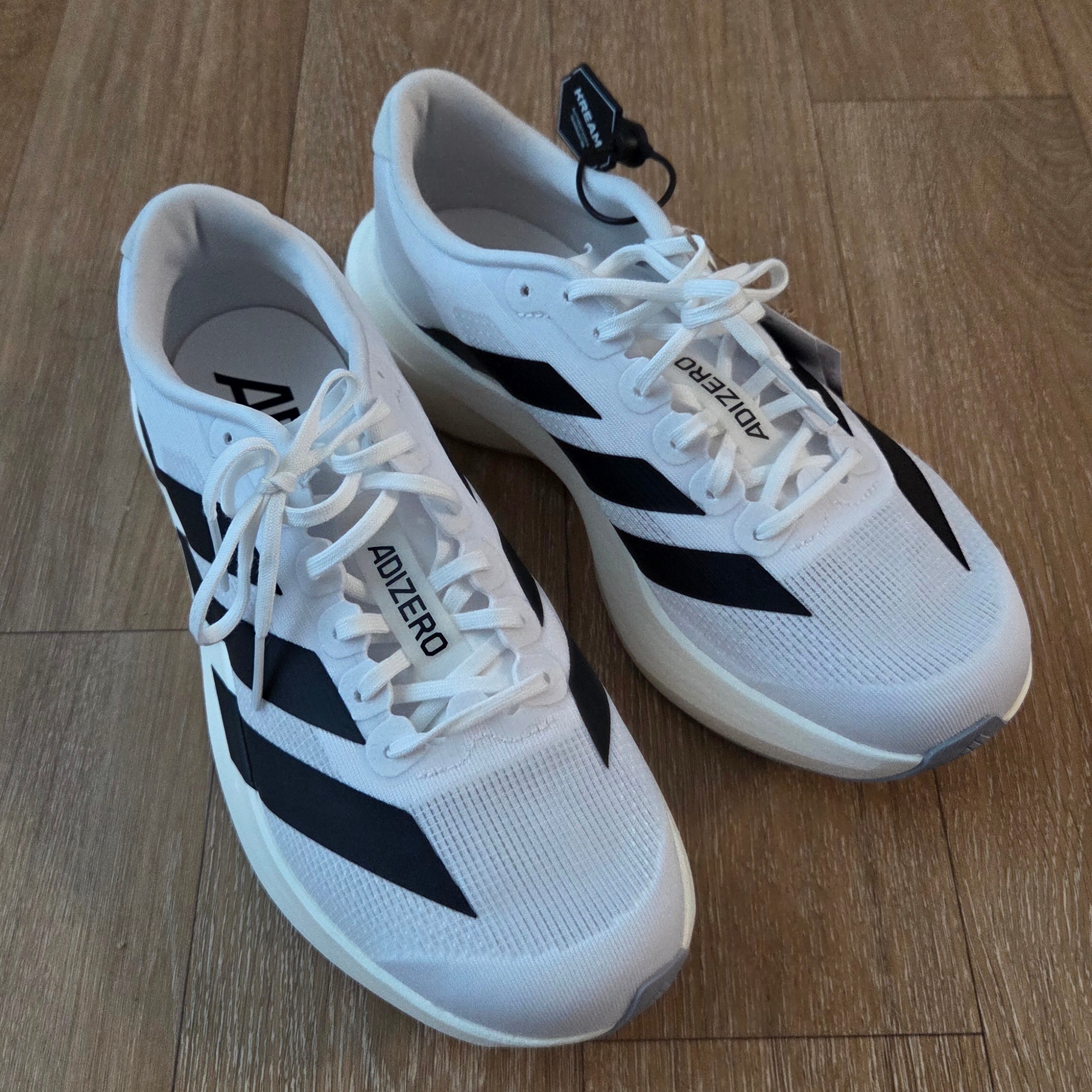 Adidas Adizero EVO SL Cloud White Core Black 착용 스타일 - 1
