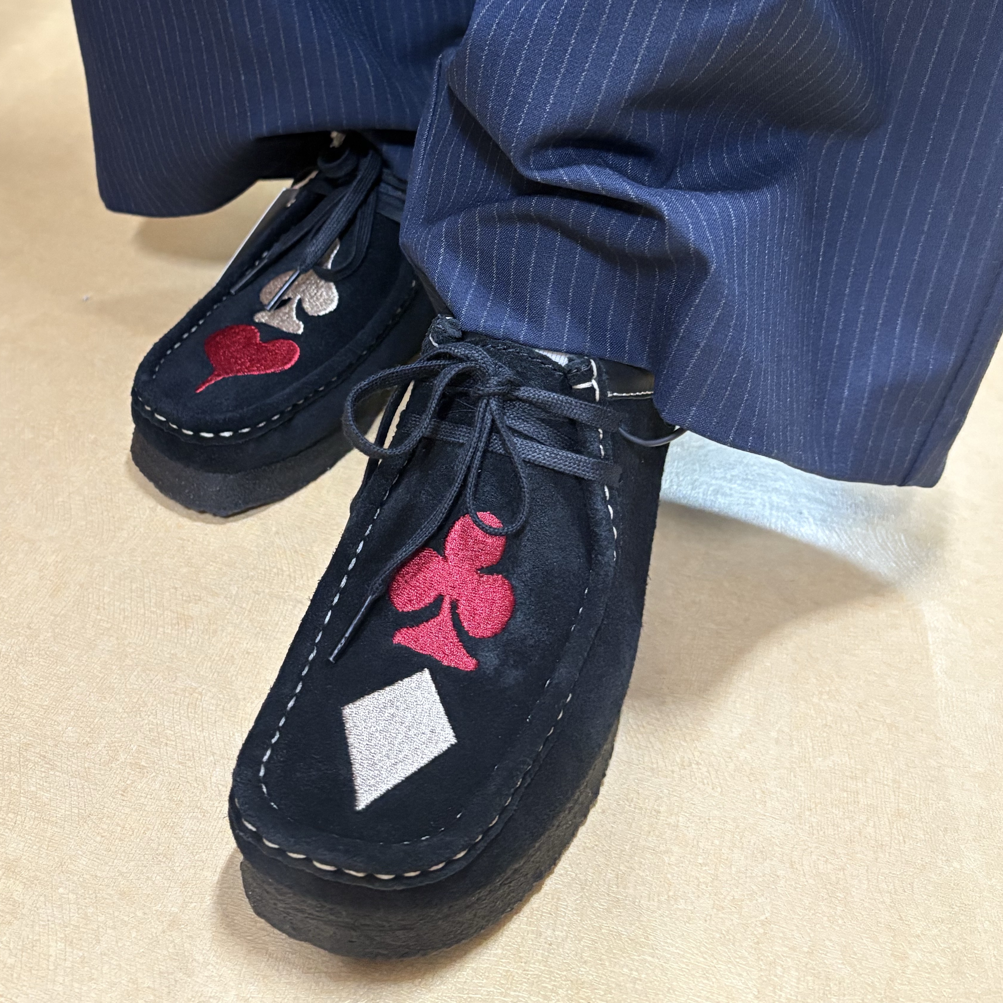 Clarks x Stussy Wallabee Black Suede 착용 스타일