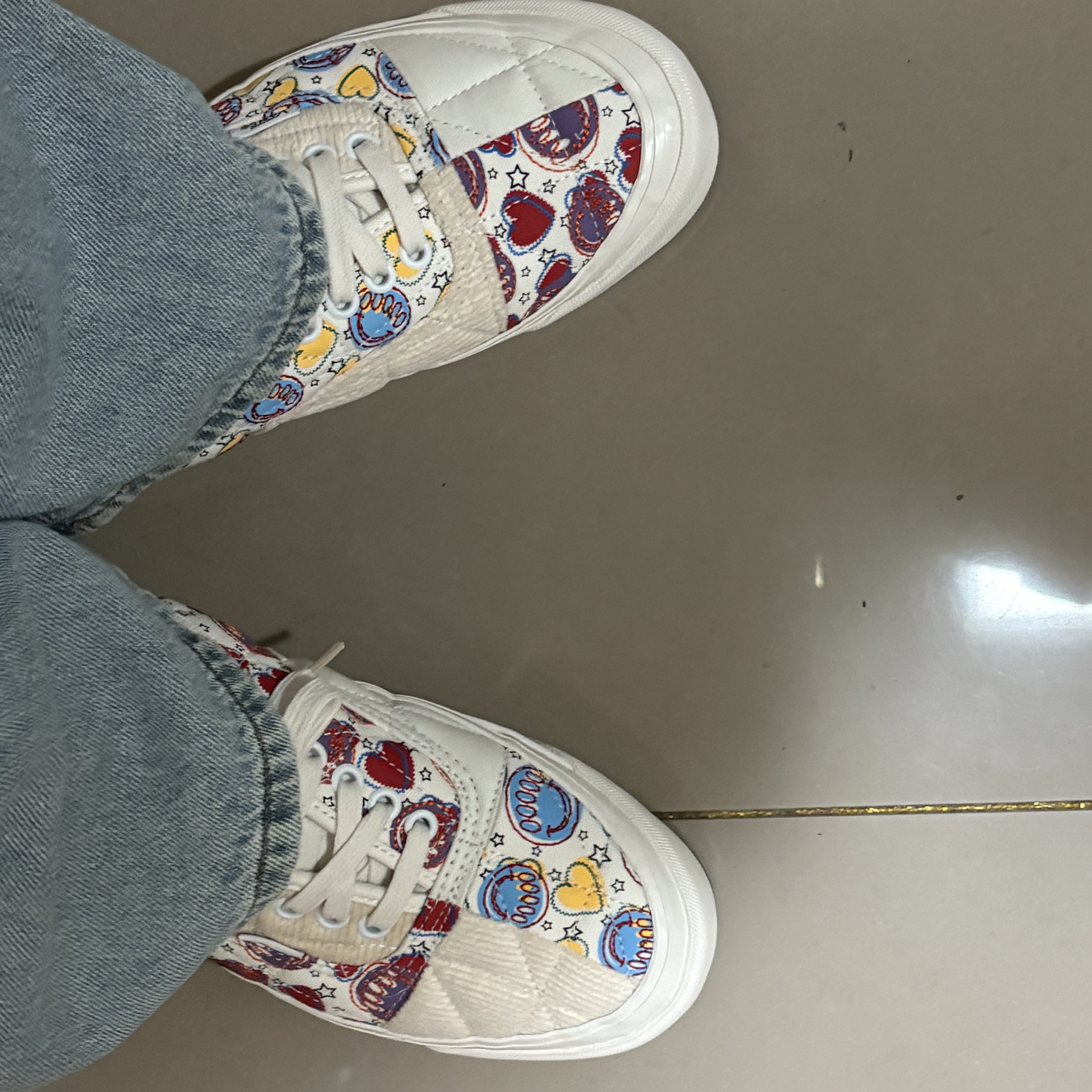 Vans Authentic 44 DX Low Top Canvas White 착용 스타일 - 2
