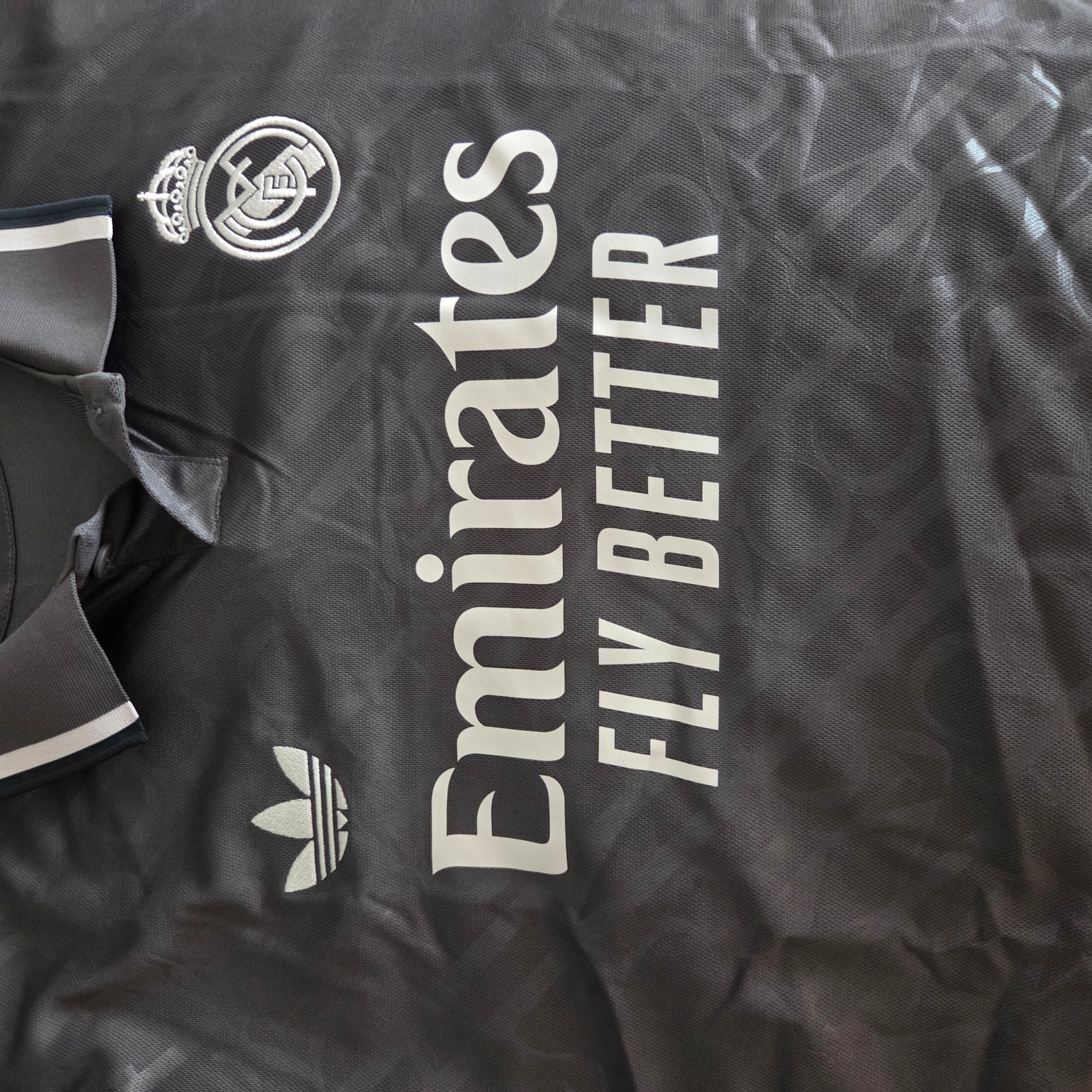 Adidas Real Madrid 2024/25 3rd Jersey Charcoal - KR Sizing (Non Marking Ver.) 착용 스타일