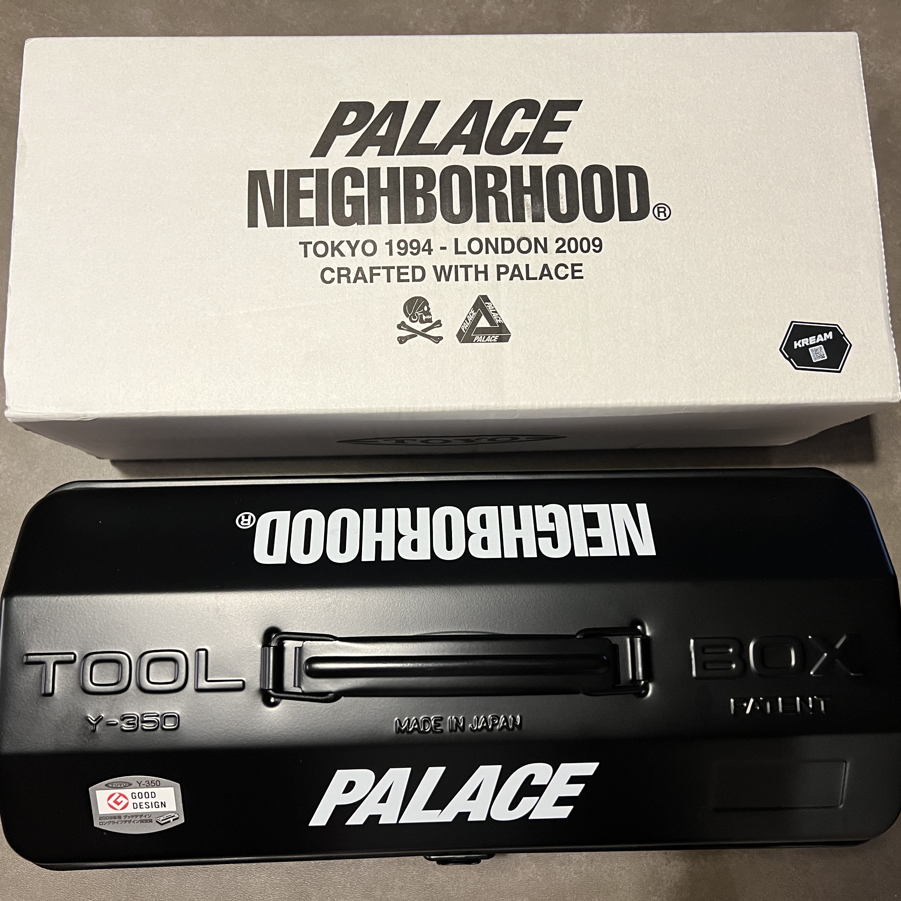 Palace x Neighborhood Toyo Steel Tool Box Black - 25FW 착용 스타일 - 4