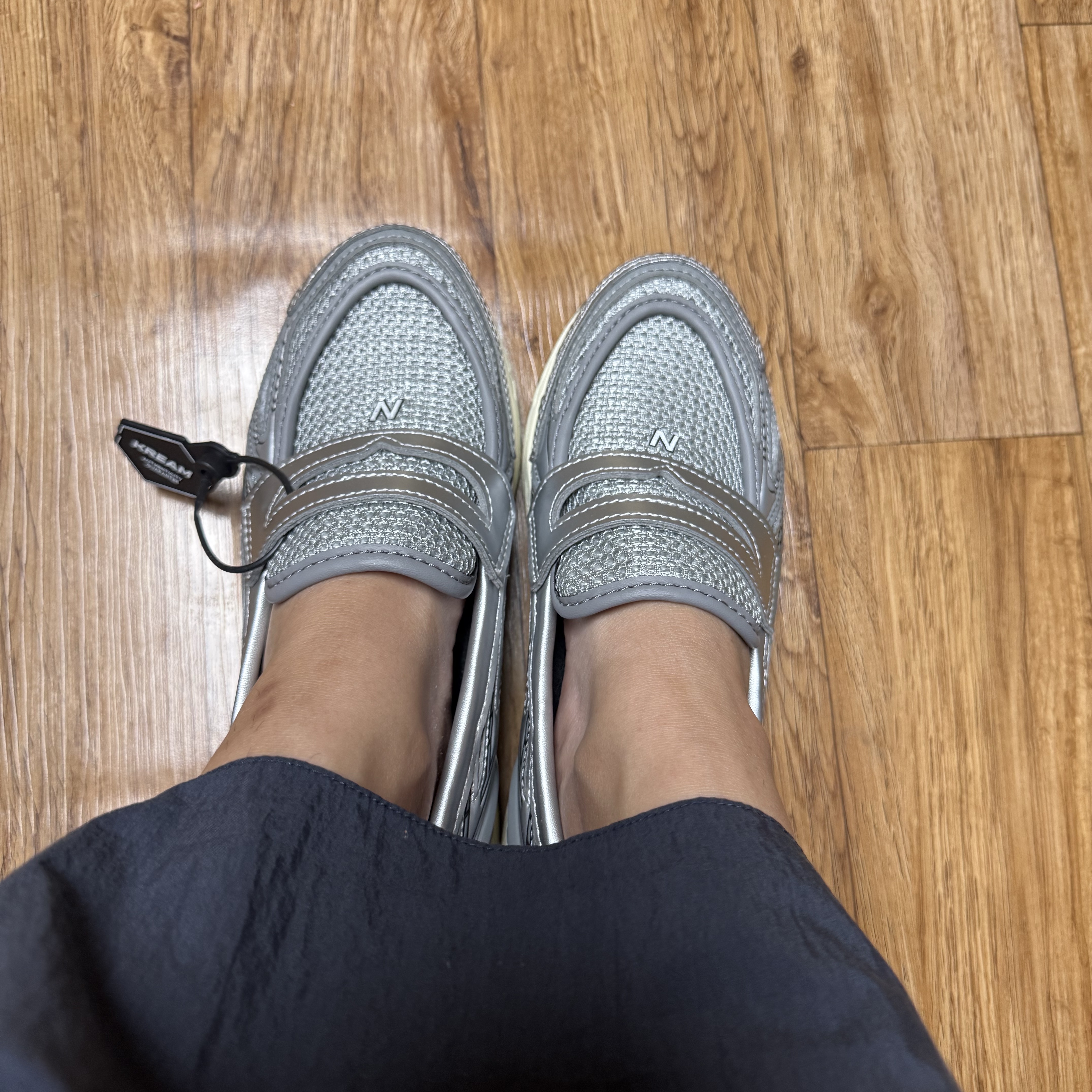 New Balance 1906L Grey Silver 착용 스타일