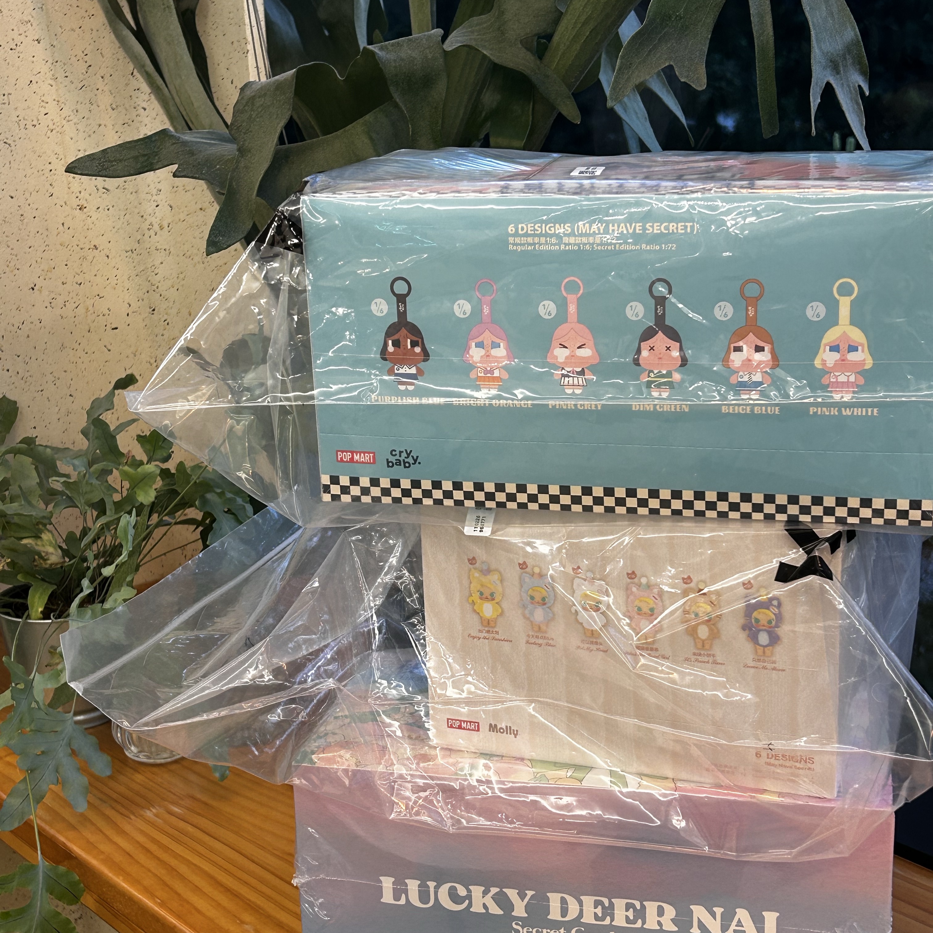 Pop Mart Crybaby Sunset Concert Series Keyring Sealed Case (6 Blind Boxes) 착용 스타일 - 2