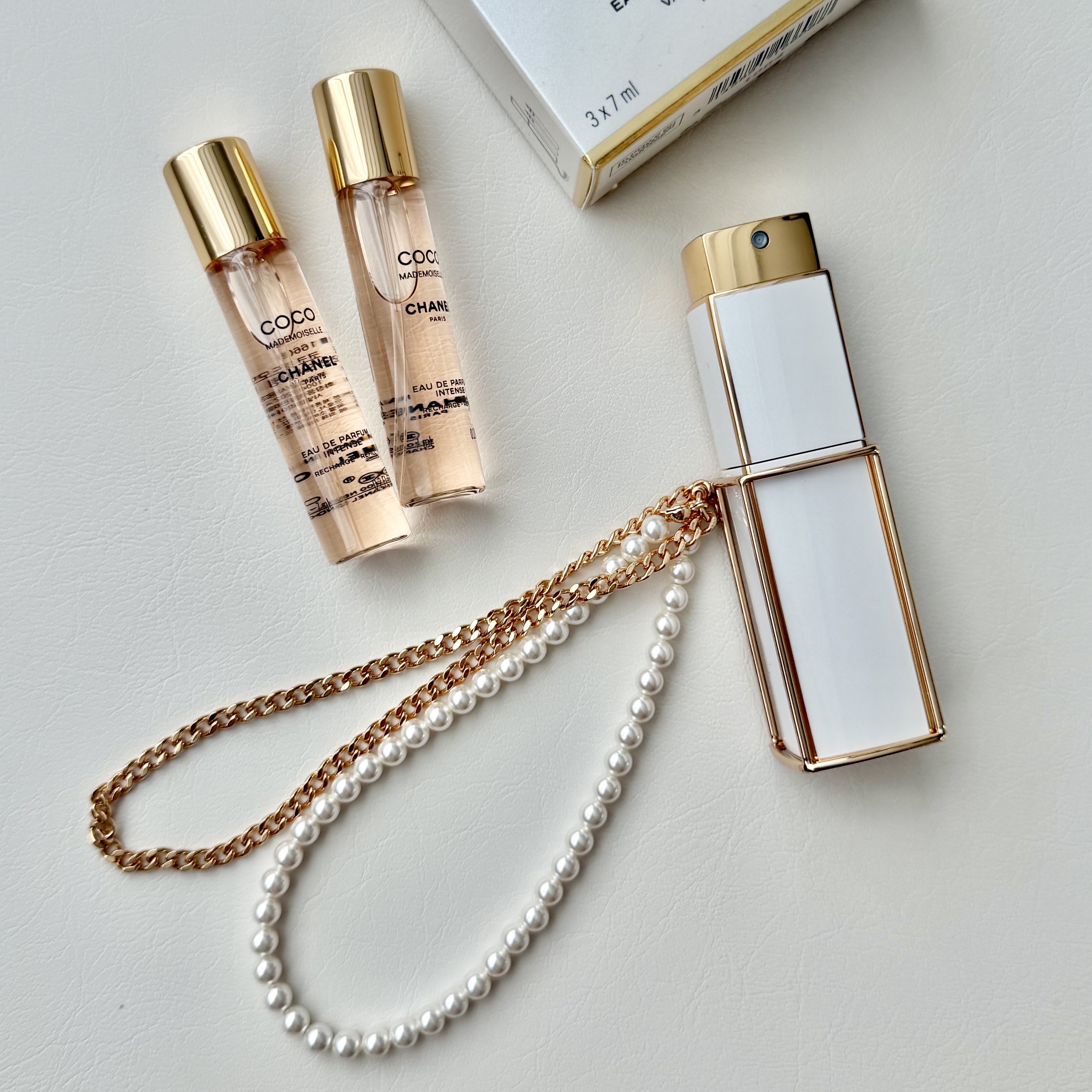 Chanel Coco Mademoiselle Eau De Parfum Intense Refillable Purse Spray 3 x 7ml Refill 착용 스타일 - 2