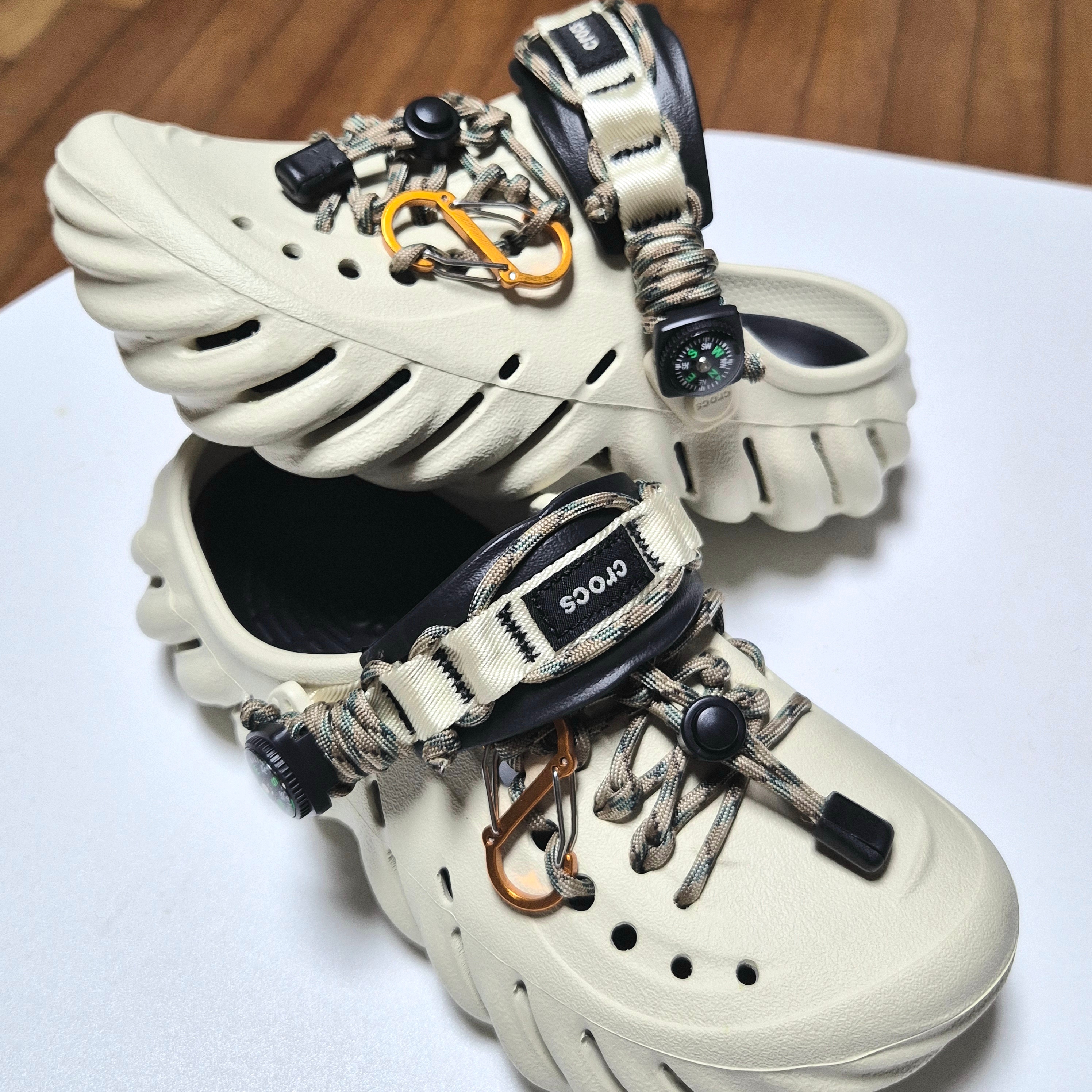 Crocs Echo Clog Bone Black 착용 스타일 - 1