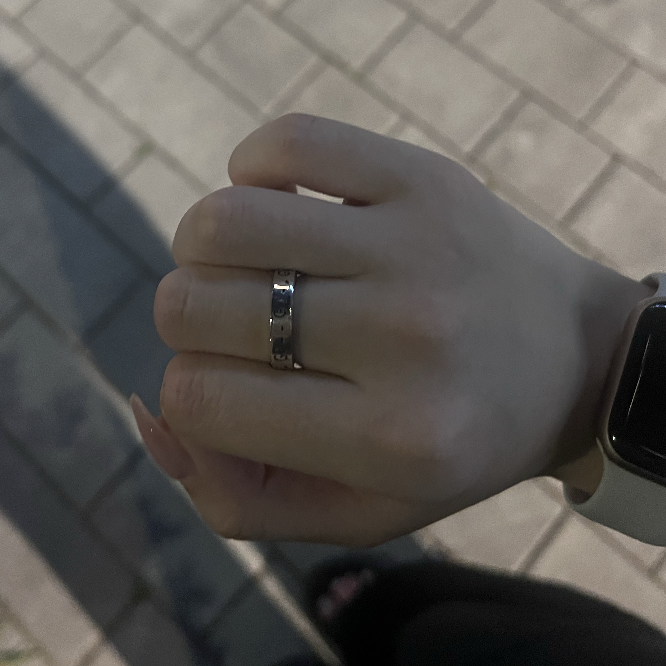 Gucci Ghost Ring Silver 3.8mm 착용 스타일