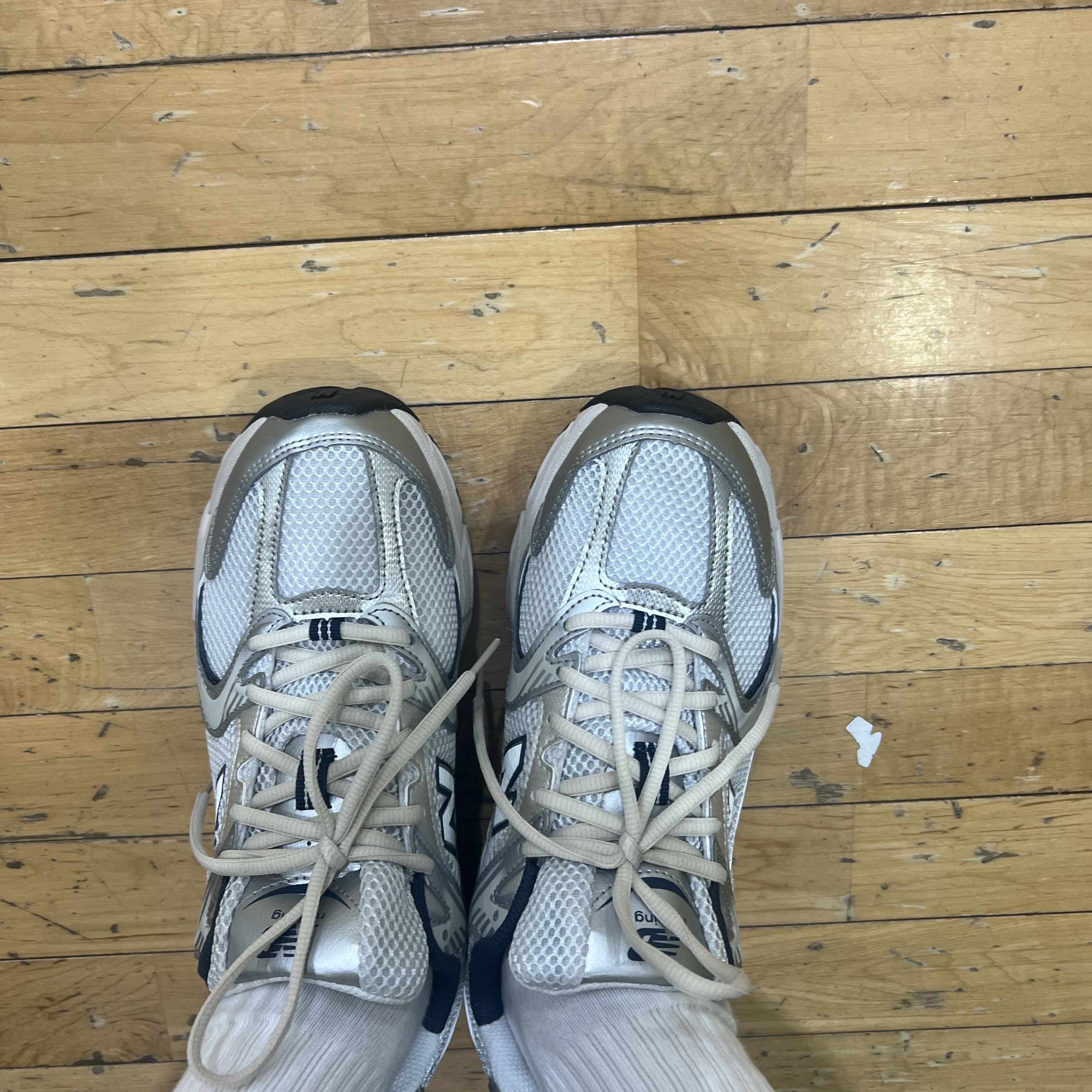 New Balance 530 Steel Grey 착용 스타일