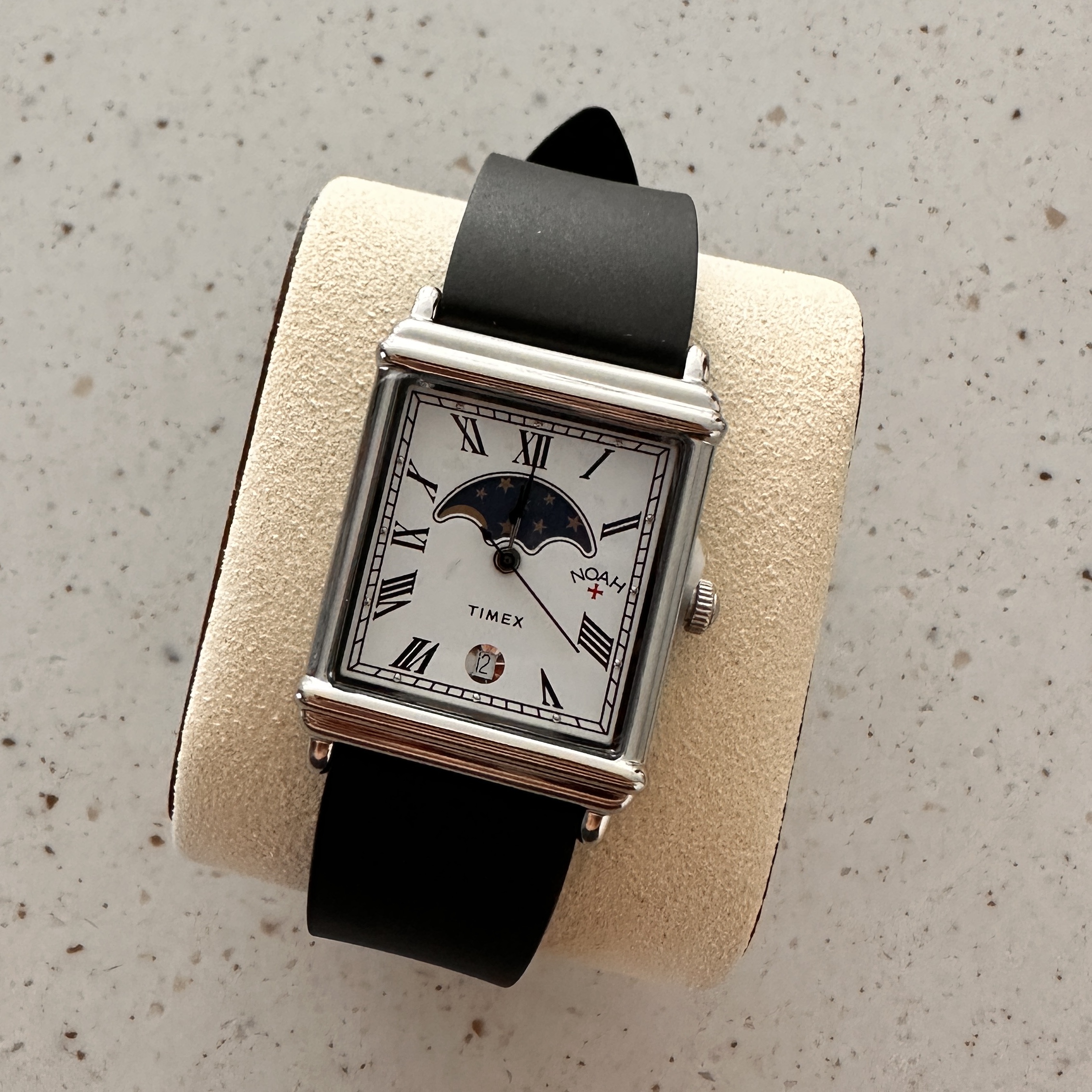 Timex x Noah Moon 37mm Phase Watch Brown Steel 착용 스타일