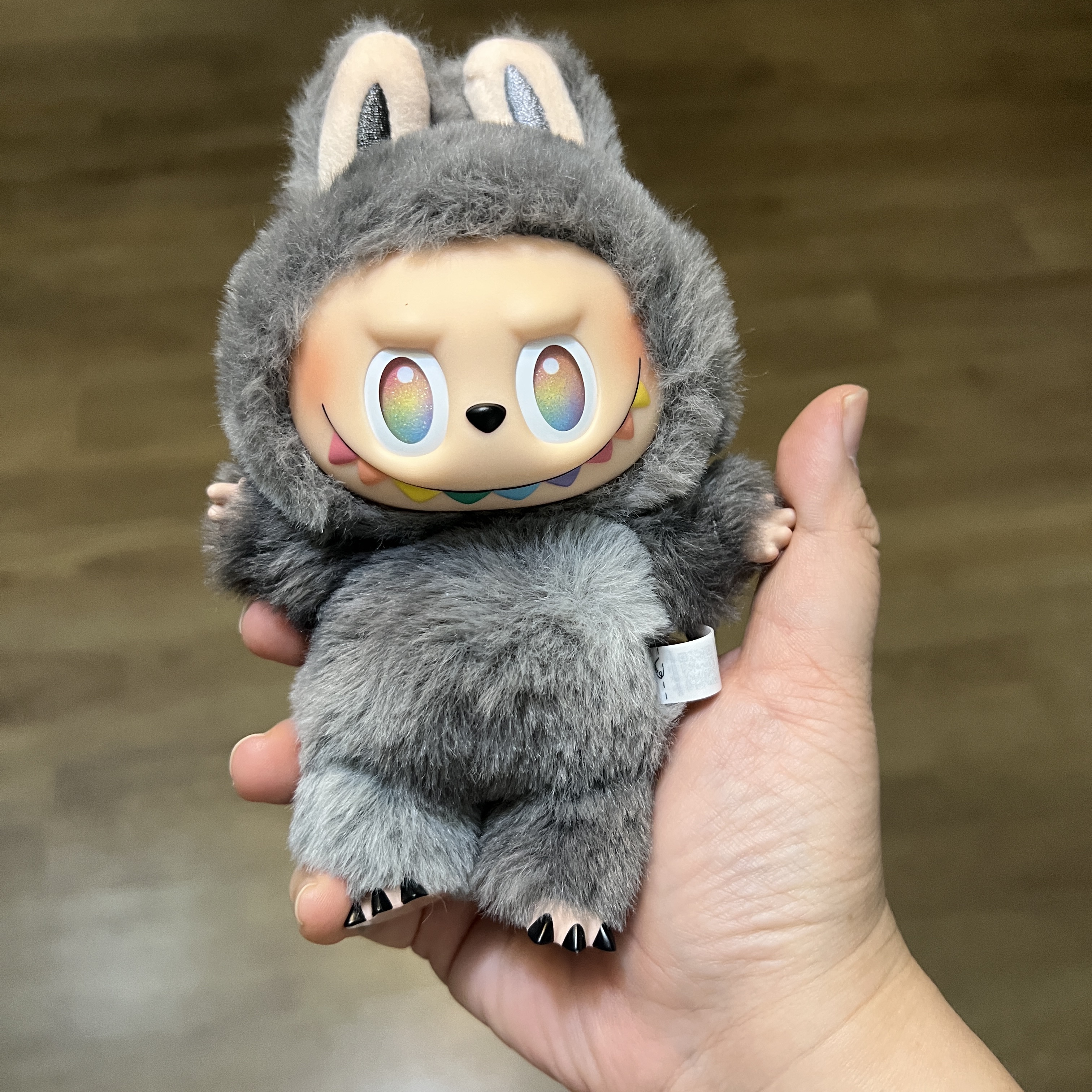 Pop Mart Labubu The Monsters Highlight Series Sealed Case (6 Blind Boxes) 착용 스타일 - 1