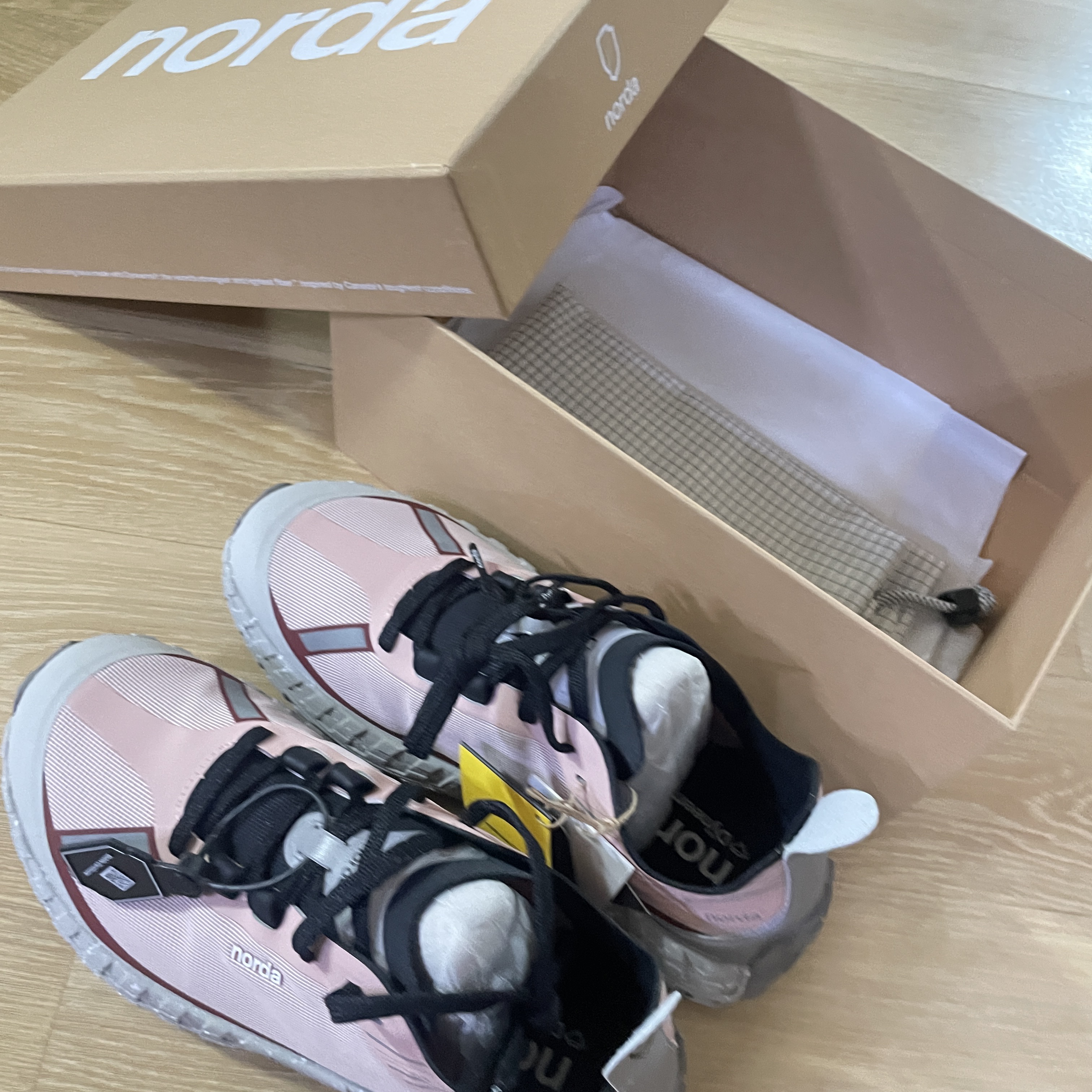 Norda 001 LTD Edition Axolotl 착용 스타일 - 5
