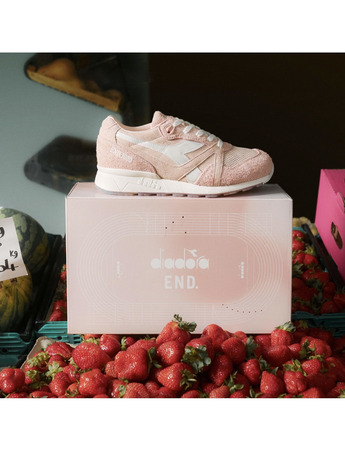Diadora x END. N9000 Pink, Adidas x Noel Gallagher Marathon Spezial Night Navy Clear Blue 착용 스타일 - 6