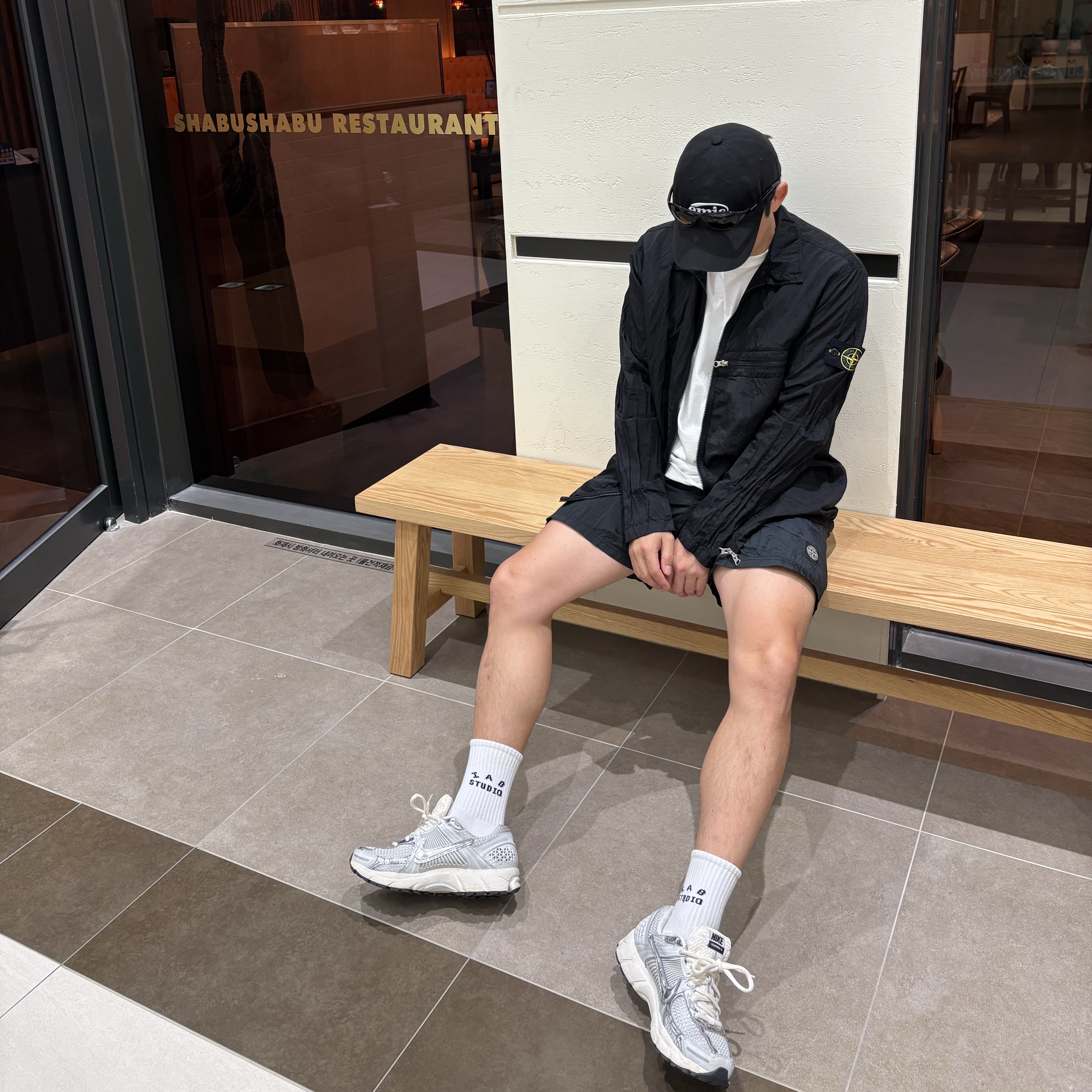 Stone Island 10919 Nylon Metal in Econyl Regenerated Nylon Overshirt Black -23SS, Montbell Trekking Glasses Black Grey 착용 스타일