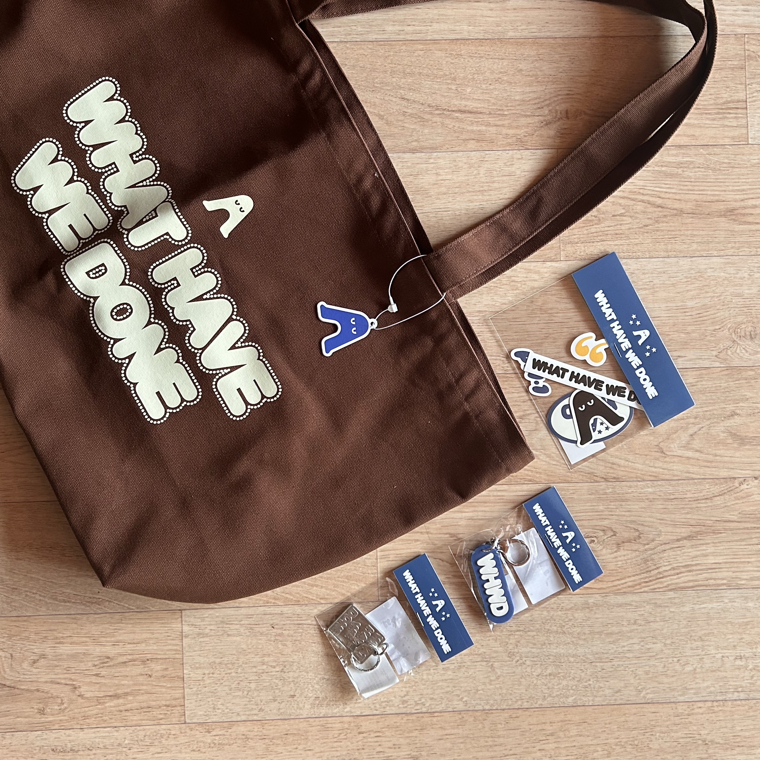 WHWD Silicone Keyring, WHWD Canvas Bag 착용 스타일 - 2