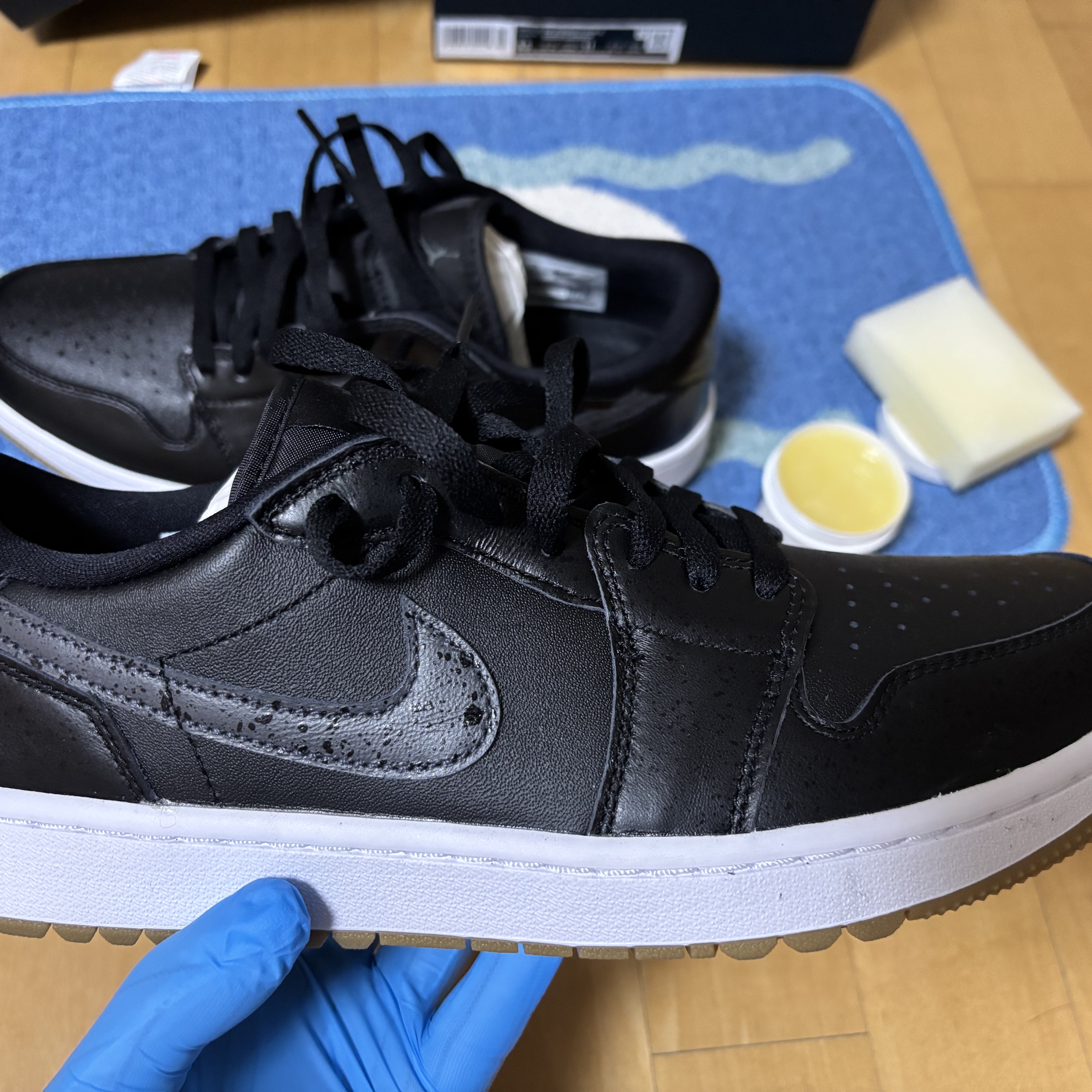 Jordan 1 Low Golf Black Gum Medium Brown 착용 스타일