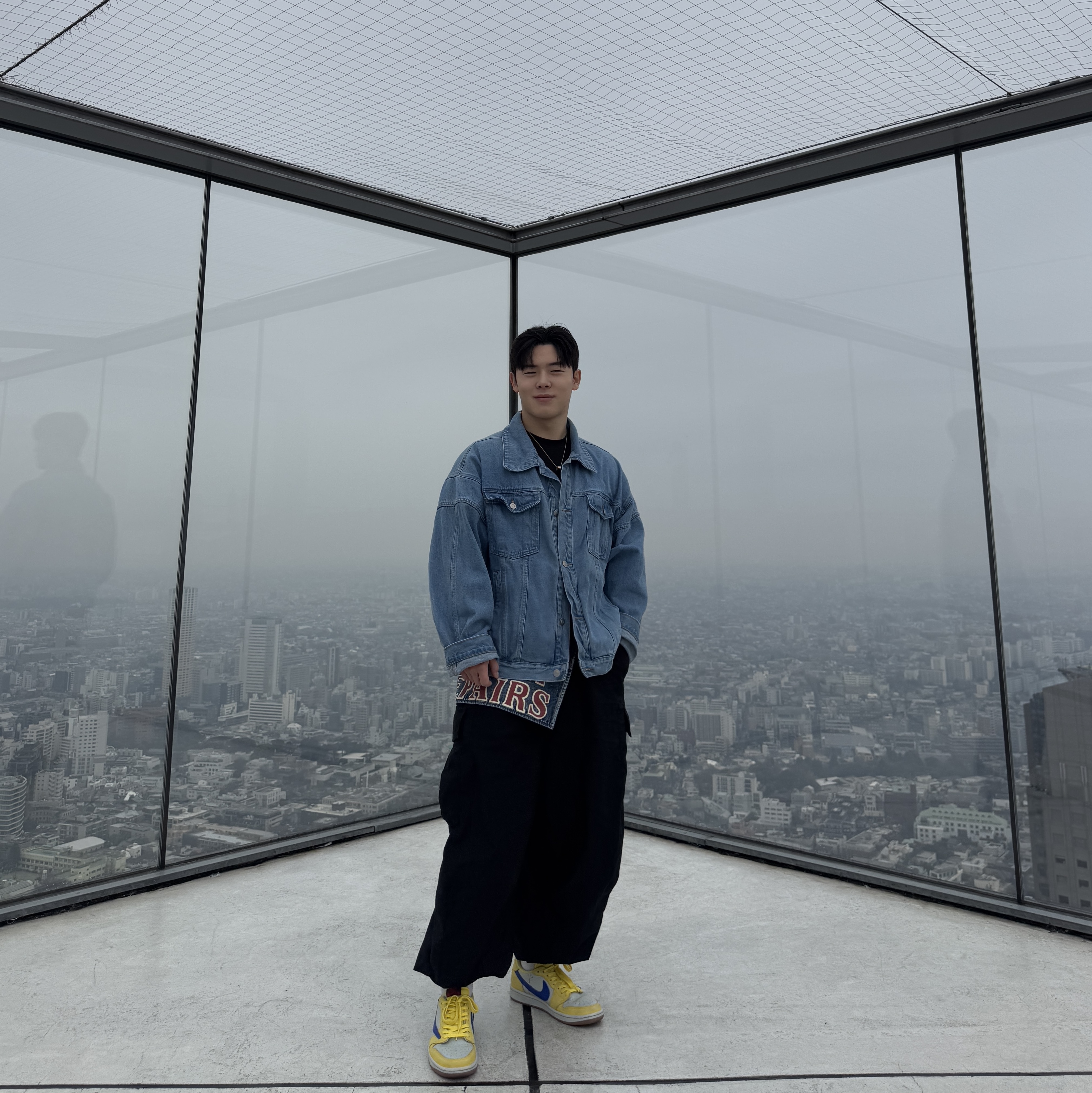 (W) Jordan 1 x Travis Scott Retro Low OG SP Canary, Kapital 13 oz. Denim Damaged Denim Repairspt Short Ad Apron Indigo (Processing) 착용 스타일 - 2