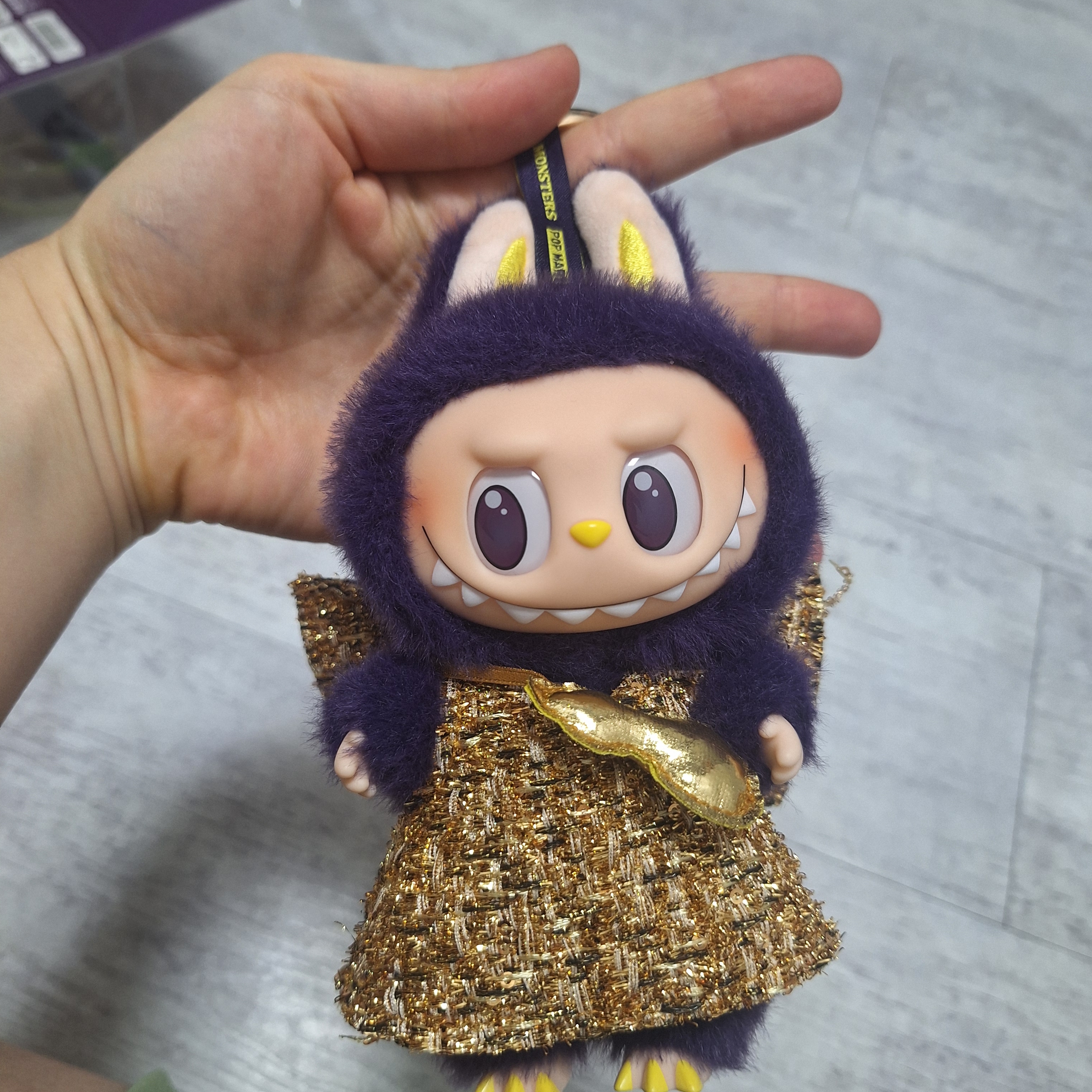 Pop Mart Labubu x Pronounce Lucky Fairy Toy Keyring 착용 스타일 - 2