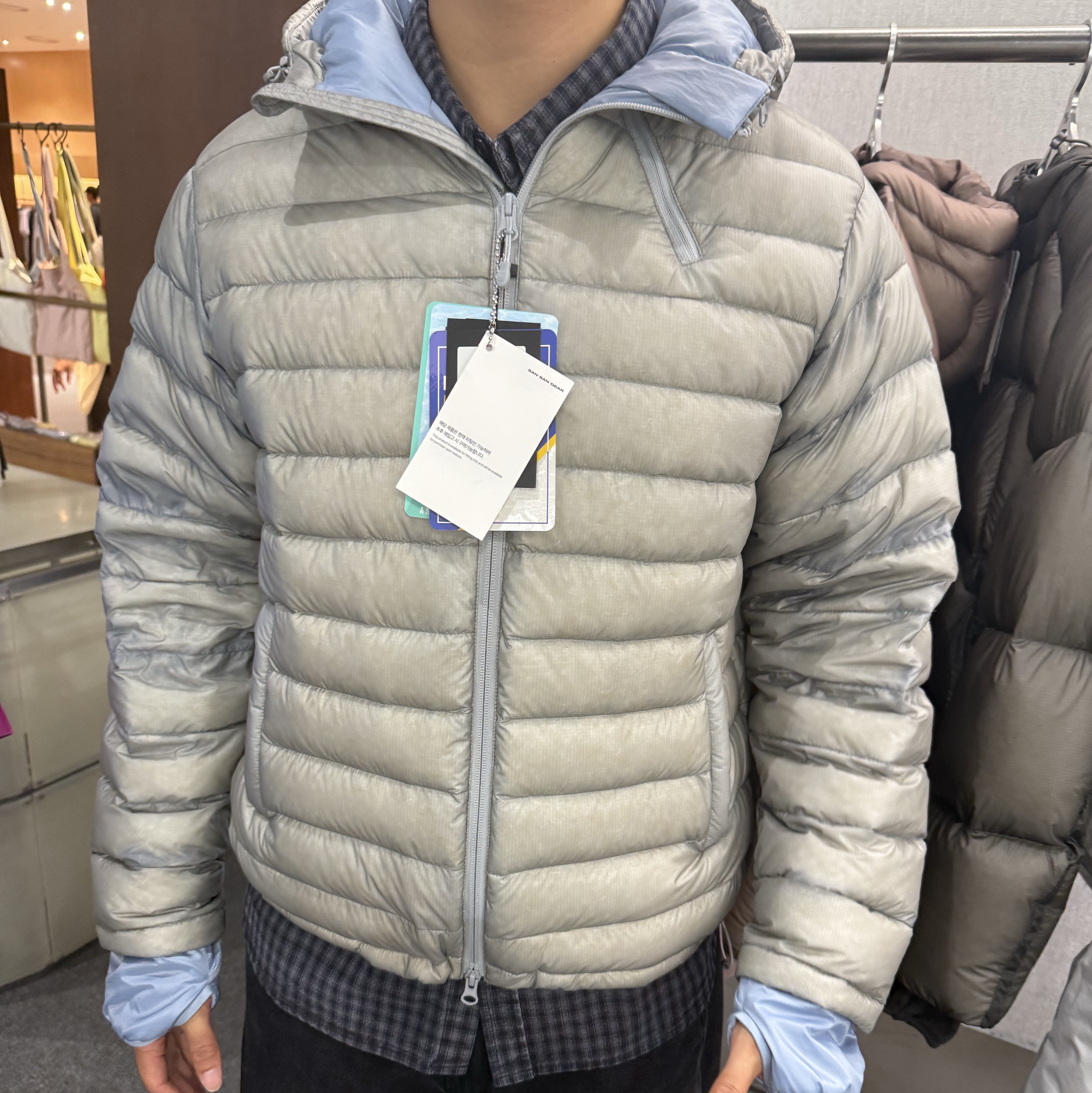 Sansan Gear Suffix Puffer Jacket Grey - 24FW 착용 스타일