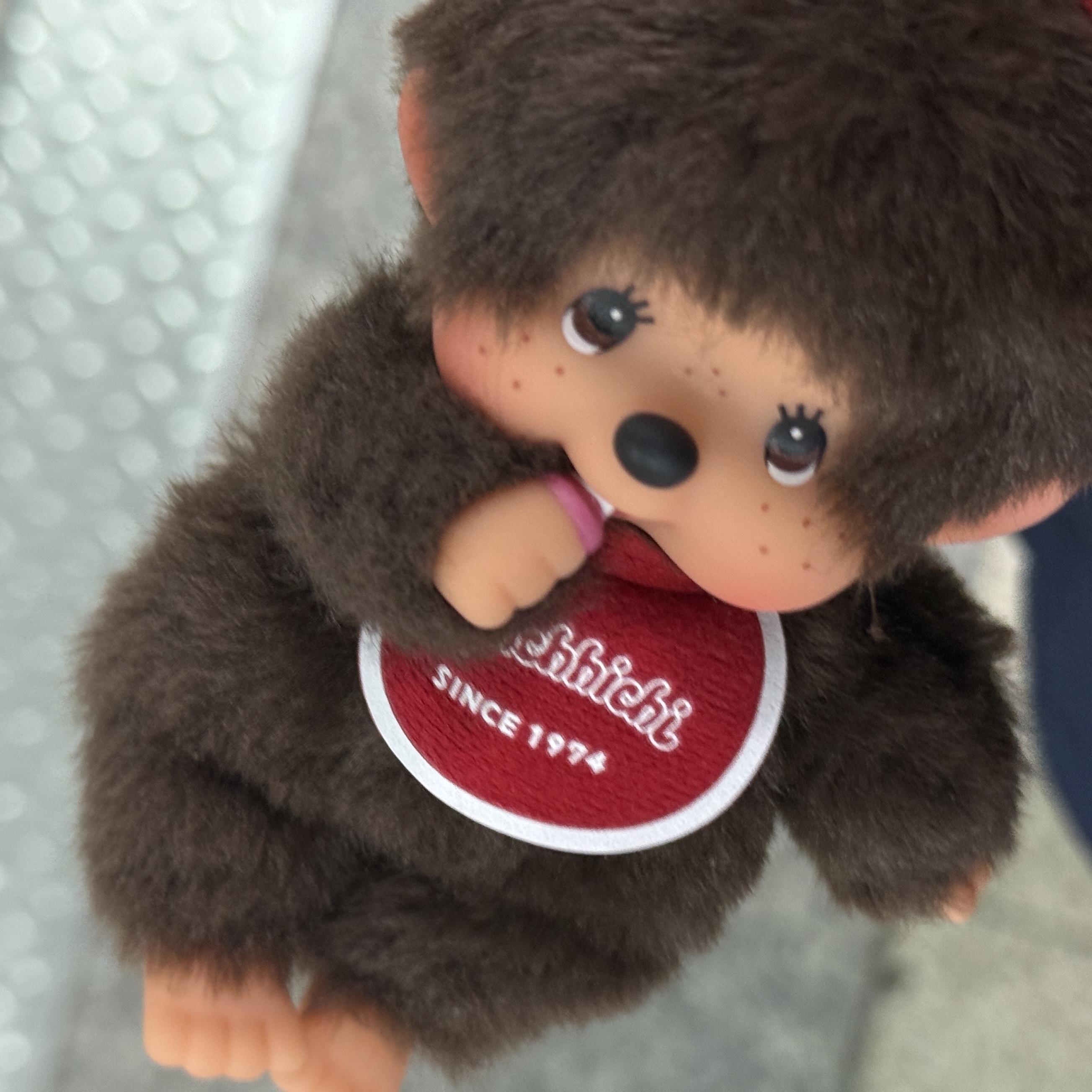 Monchhichi SS Girl Key Chain Brown 착용 스타일