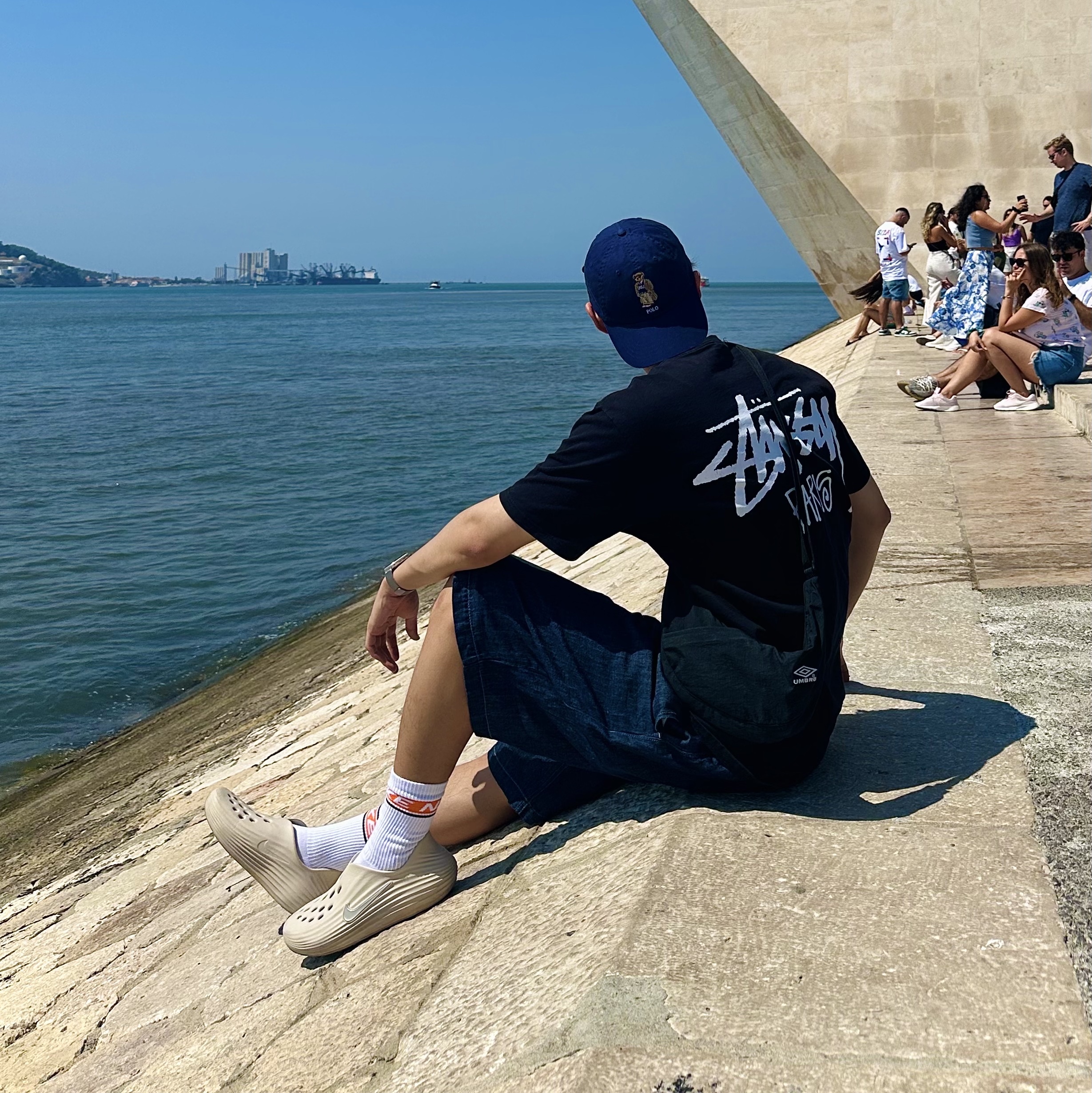 Nike ReactX Rejuven8 Light Orewood Brown, Stussy Stock Paris T-Shirt Black 착용 스타일