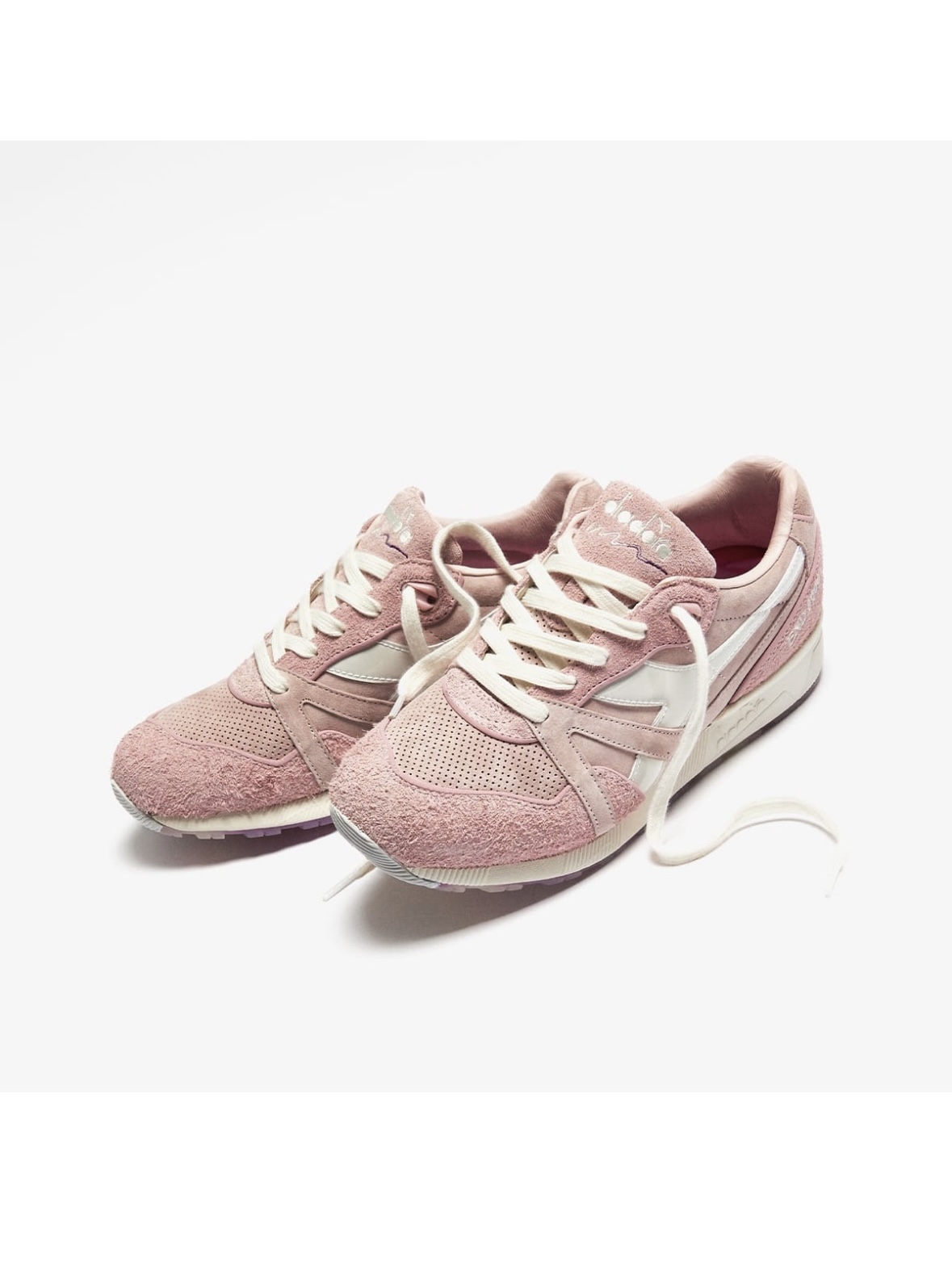 Diadora x END. N9000 Pink, Adidas x Noel Gallagher Marathon Spezial Night Navy Clear Blue 착용 스타일 - 5
