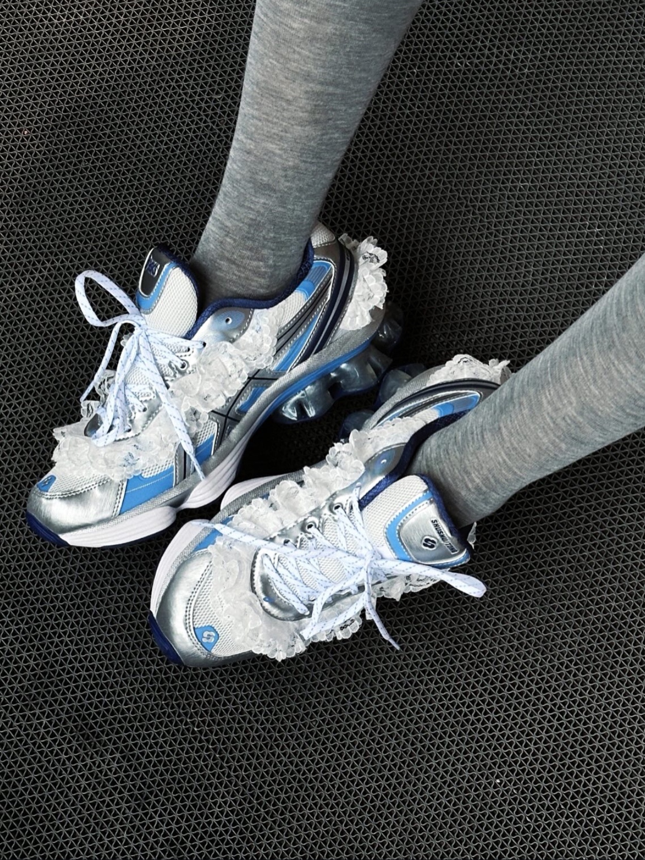 Asics x Shushu Tong Gel-Kinetic Fluent White Dive Blue 착용 스타일 - 2