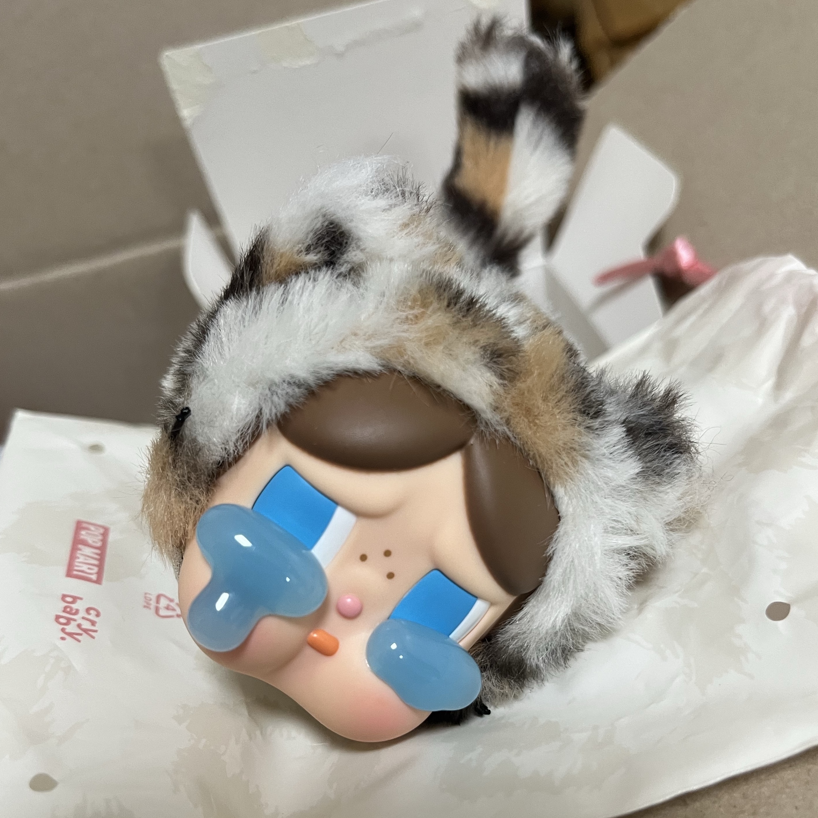 Pop Mart Crybaby Wild But Cutie Series Vinyl Plush Pendant Vintage Cutie (Opened Case) 착용 스타일