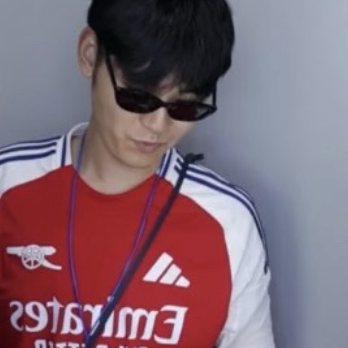 Needles H.D. Track Pants Poly Smooth White Purple, Adidas Arsenal 2024/25 Home Jersey Better Scarlet White - KR Sizing (Non Marking Ver.) 착용 스타일 - 2