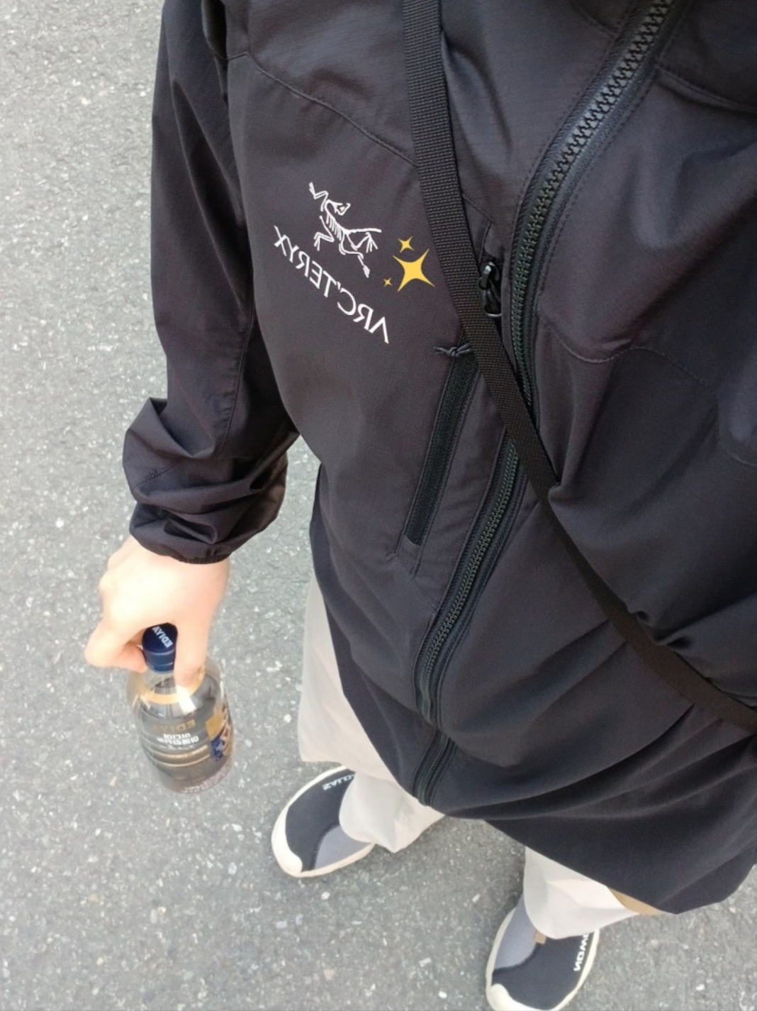 Arc'teryx Squamish Hoody Black, Arc'teryx Cronin Pants Rune 착용 스타일 - 1