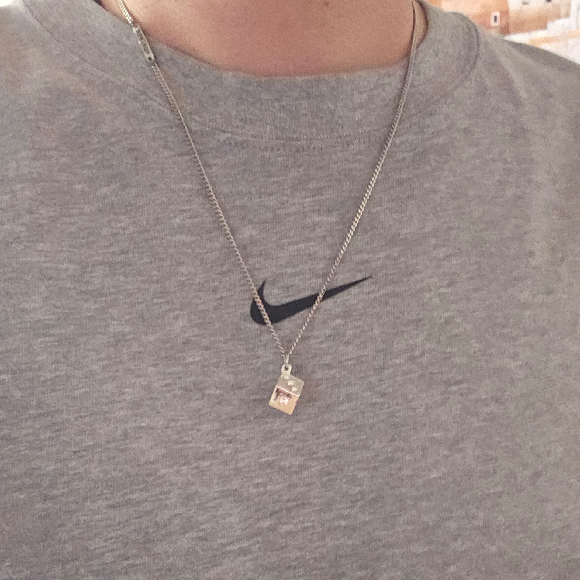Nike x Drake Nocta Max 90 T-Shirt Dark Heather Grey (FN7663-063), Nonenon Dice Necklace 착용 스타일