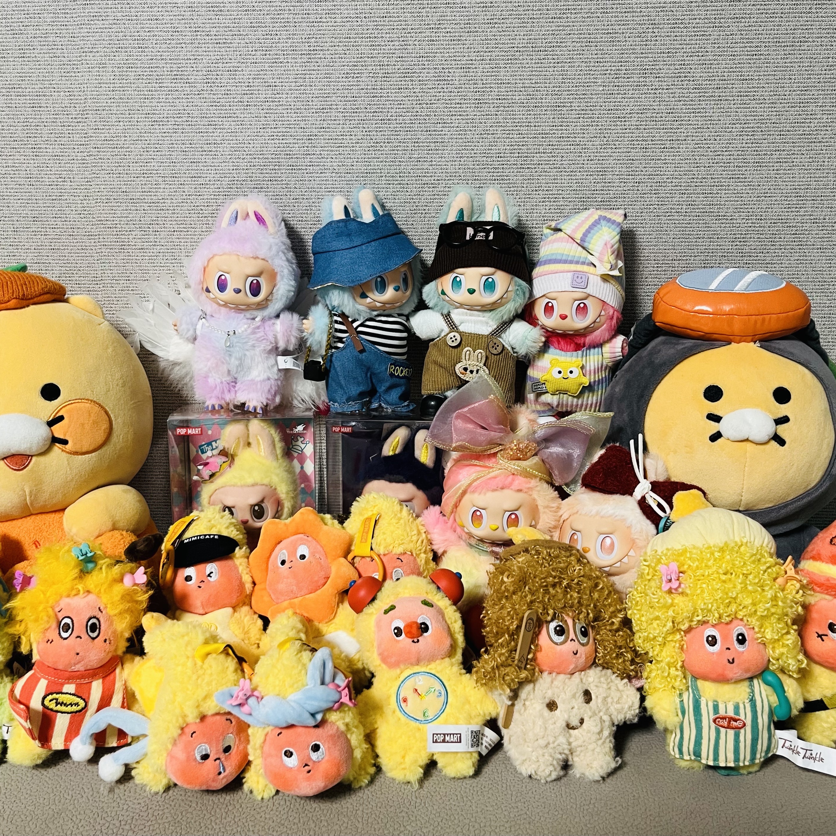 Pop Mart Twinkle Twinkle Be A Little Star Series Plush Pendant Sealed Case (6 Blind Boxes) 착용 스타일