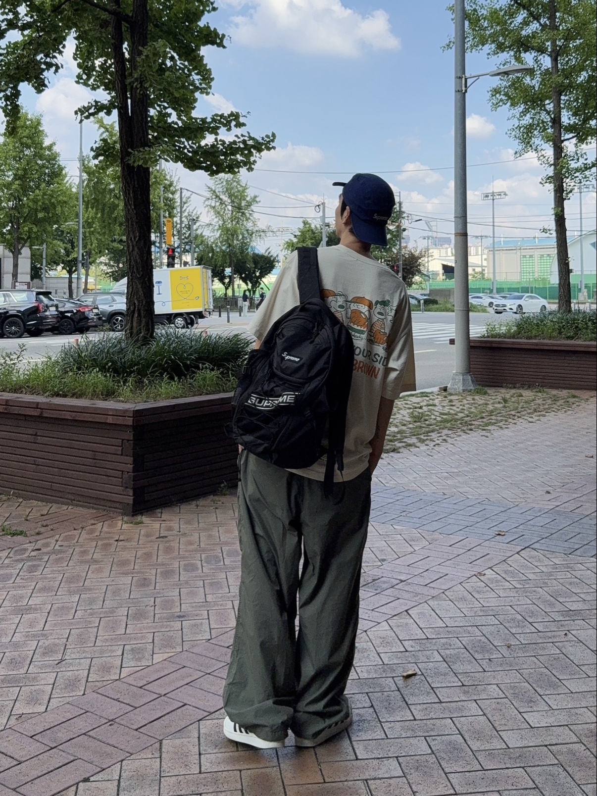 Adidas Superstar White Black, Uniqlo C Wide Parachute Pants Olive - KR 착용 스타일 - 4