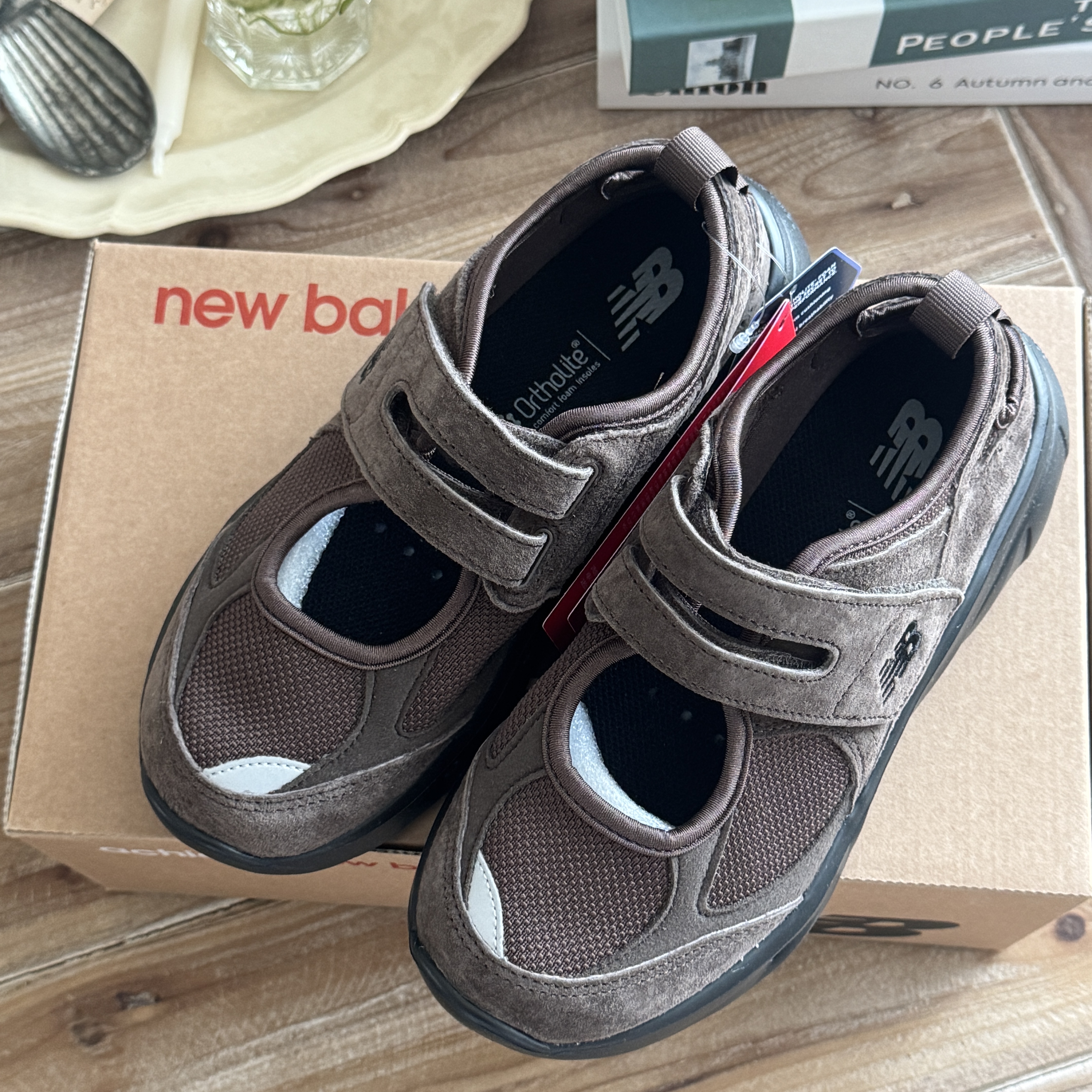(W) New Balance Breeze SD2203 Brown 착용 스타일 - 5