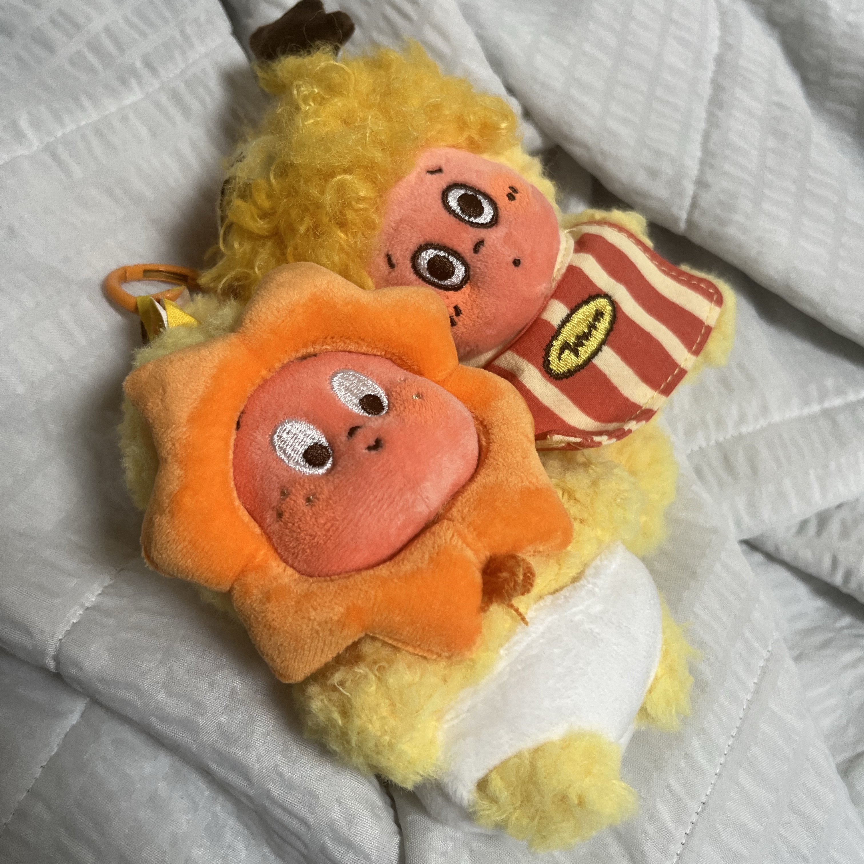Pop Mart We Are Twinkle Twinkle Little Stars Series Plush Keyring Little Sun (Opened Case) 착용 스타일