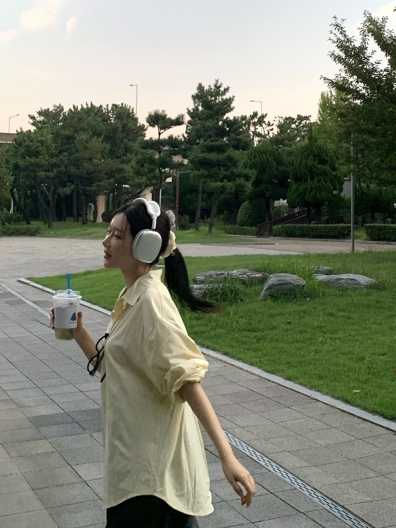 Apple AirPods Max Lightning Silver (Korean Ver.) 착용 스타일