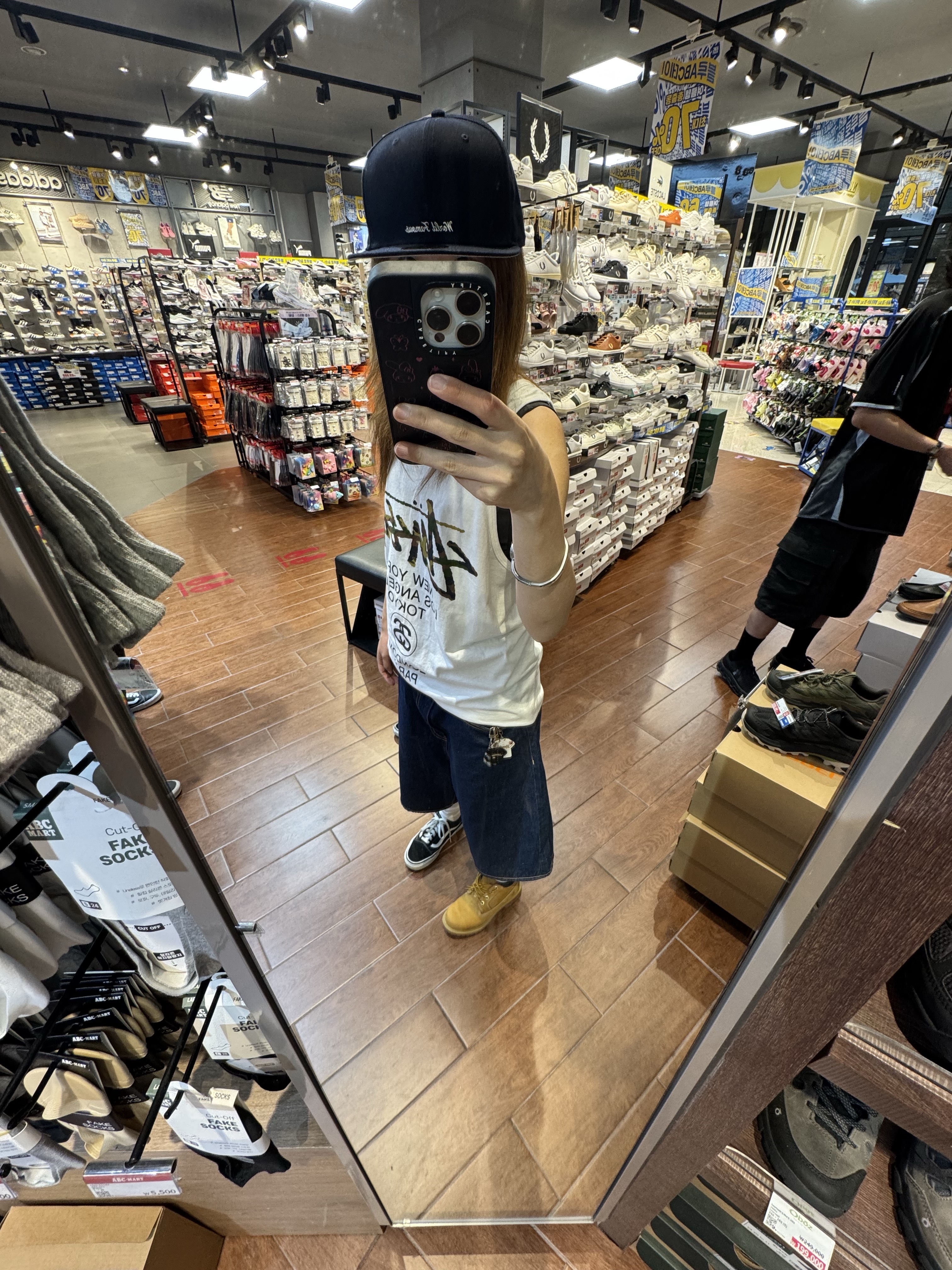 Timberland Premium 6 inch Waterproof Boot Wheat Nubuck - Wide, Supreme Reverse Box Logo New Era Navy - 21SS 착용 스타일 - 1