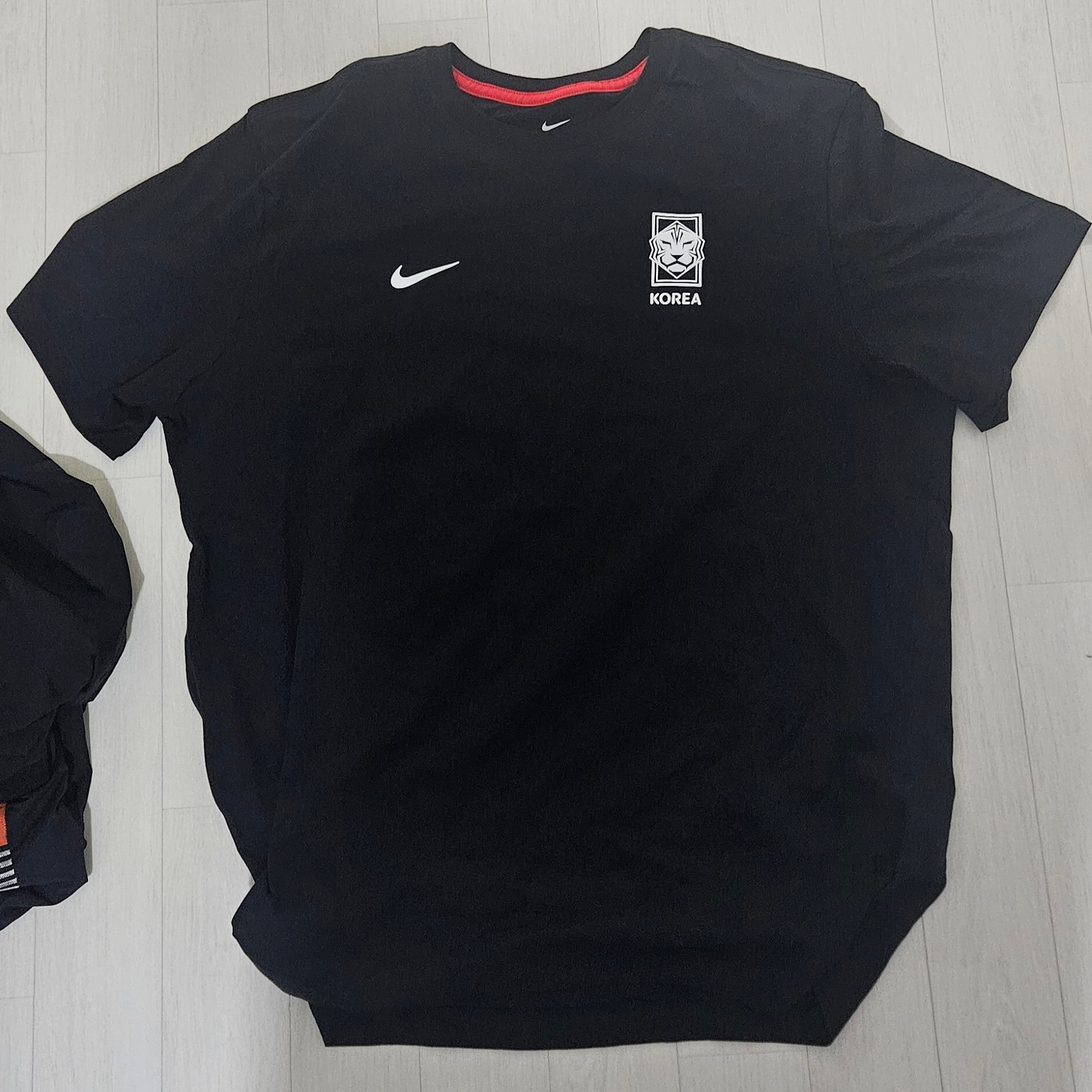 Nike Korea Essential Soccer T-Shirt Black 착용 스타일