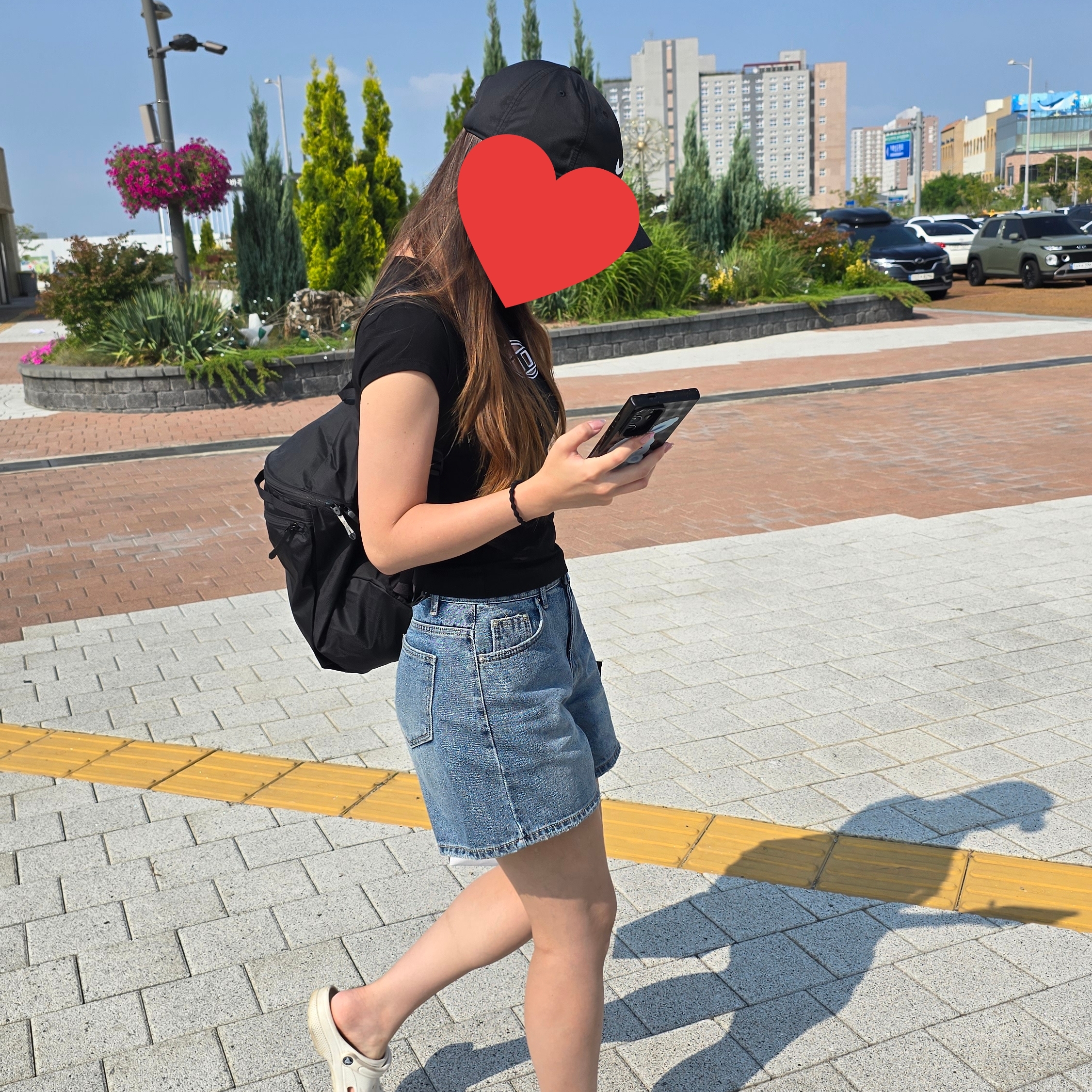 Arc'teryx Heliad 15 Backpack Black, (W) Diesel T-Angie Peekaboo Logo T-Shirt Black 착용 스타일 - 2